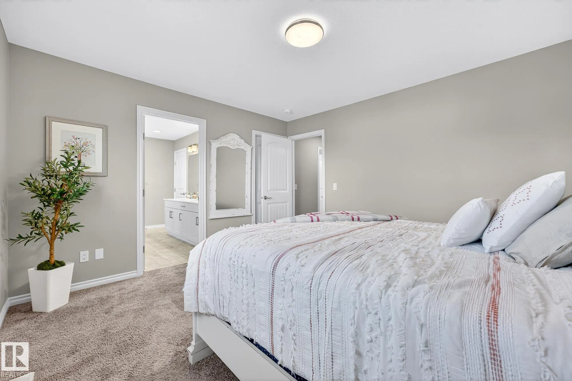 229 CALEDON Crescent