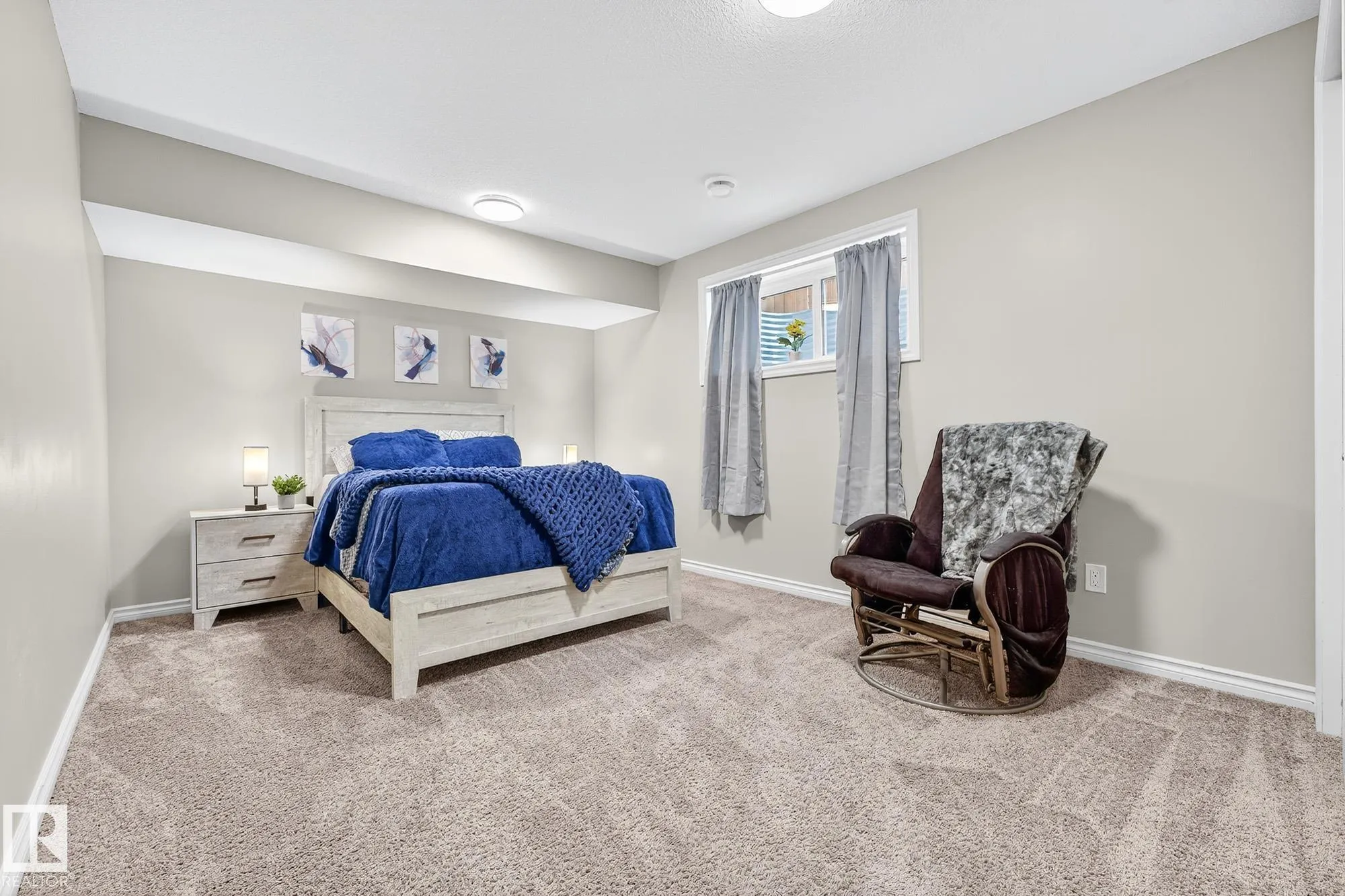 229 CALEDON Crescent