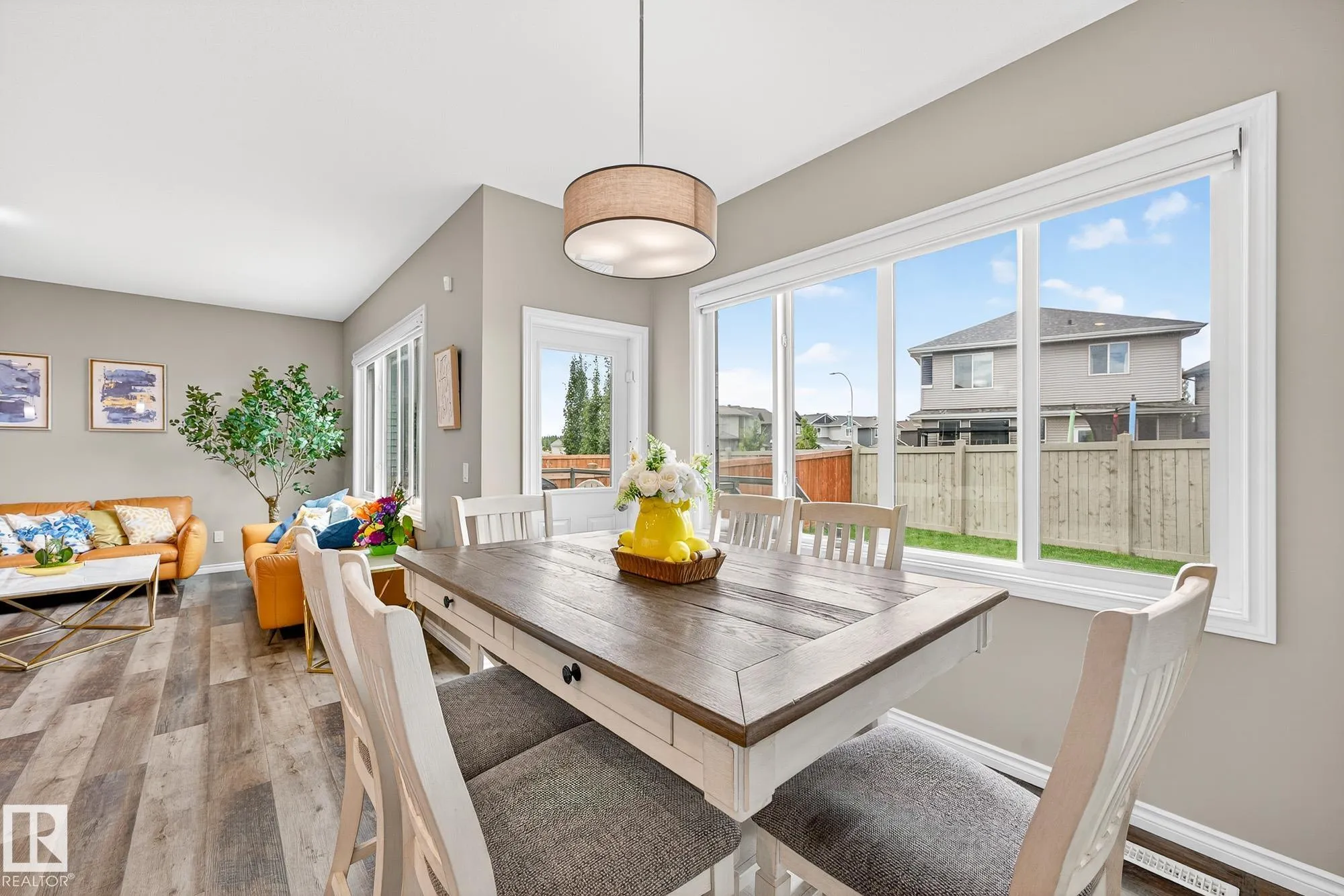 229 CALEDON Crescent
