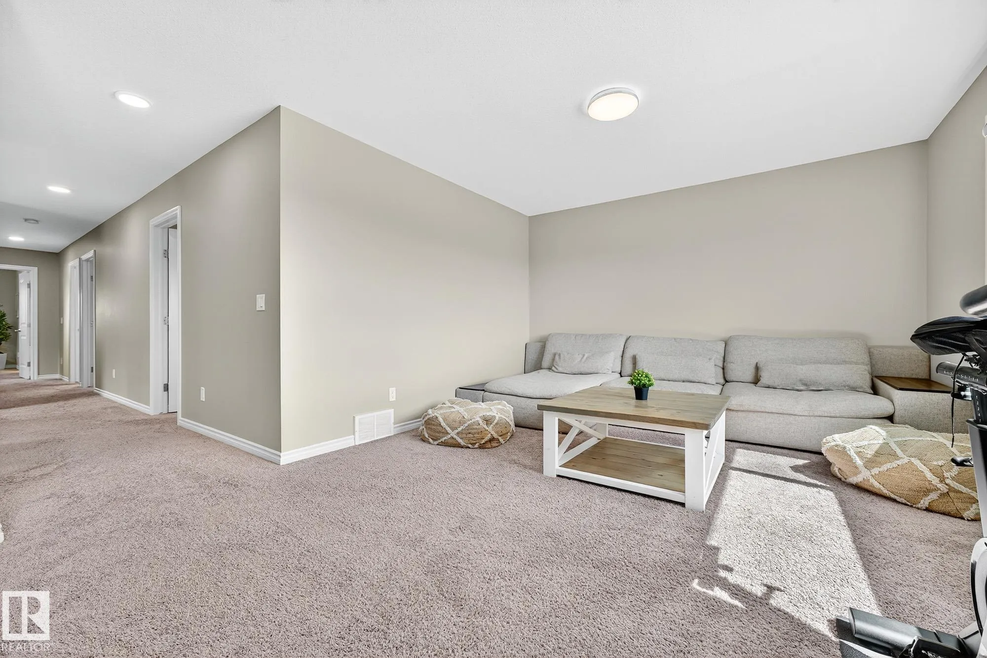 229 CALEDON Crescent