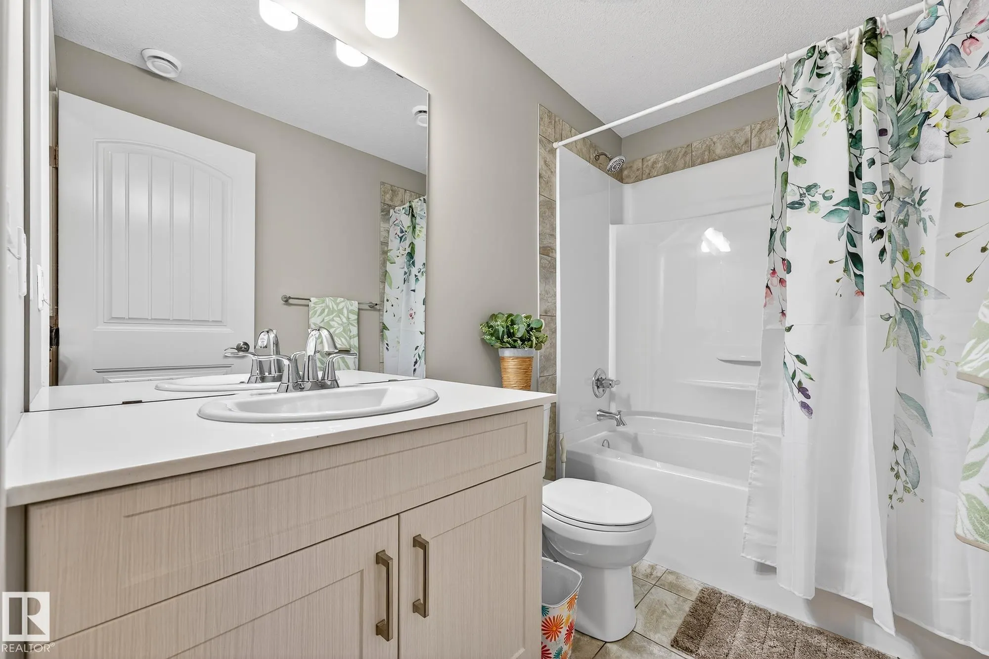 229 CALEDON Crescent