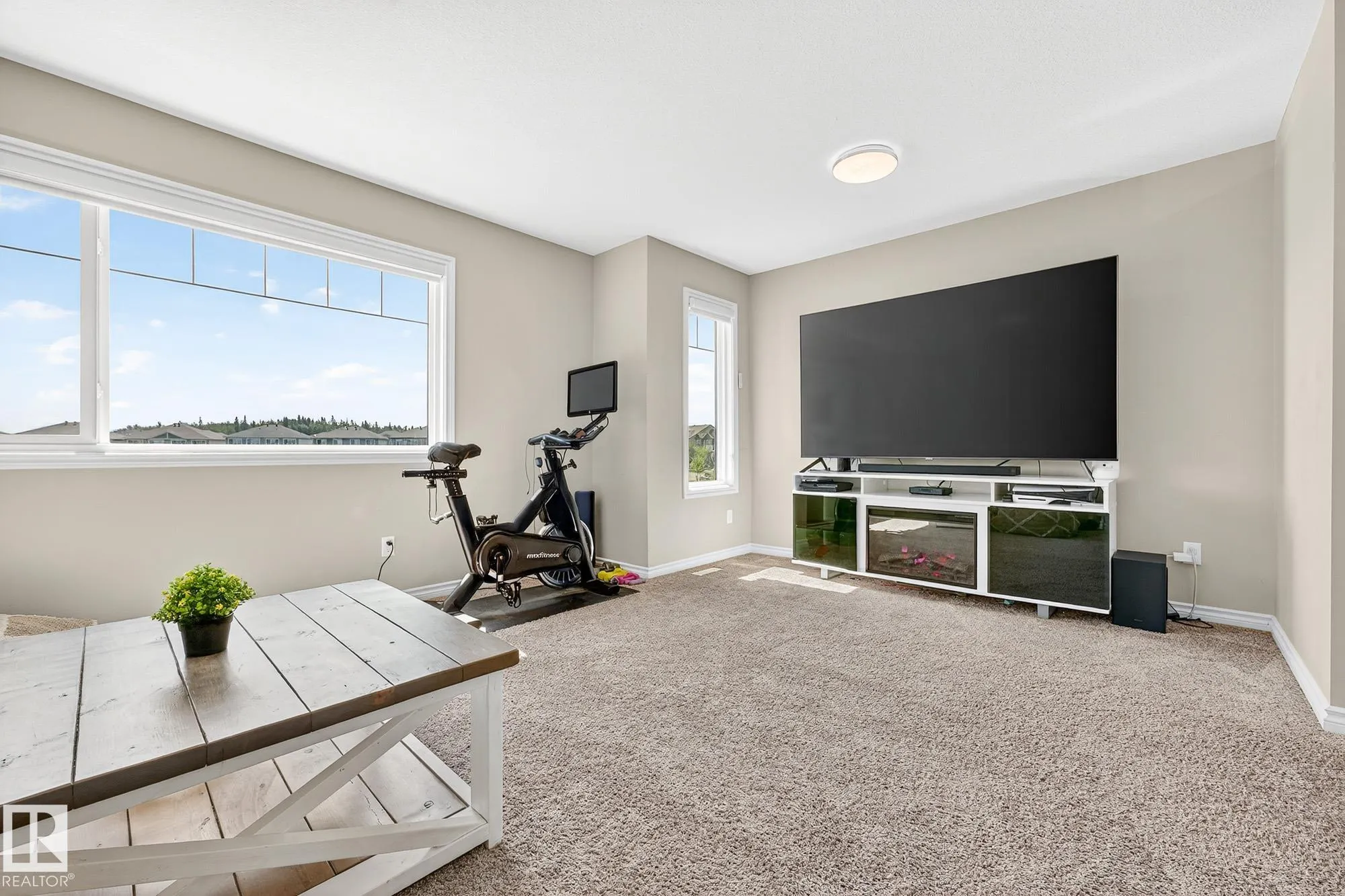 229 CALEDON Crescent