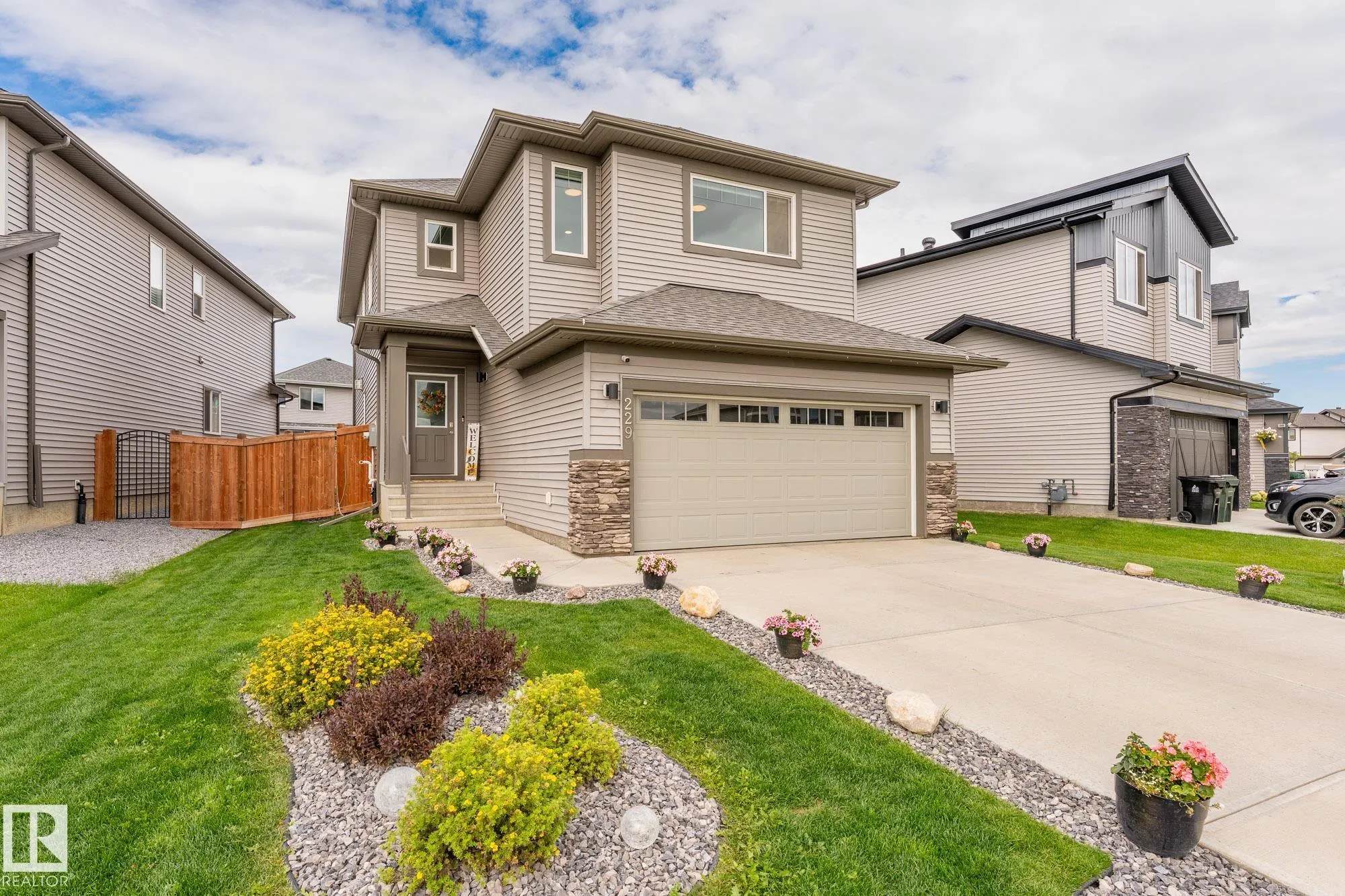 229 CALEDON Crescent