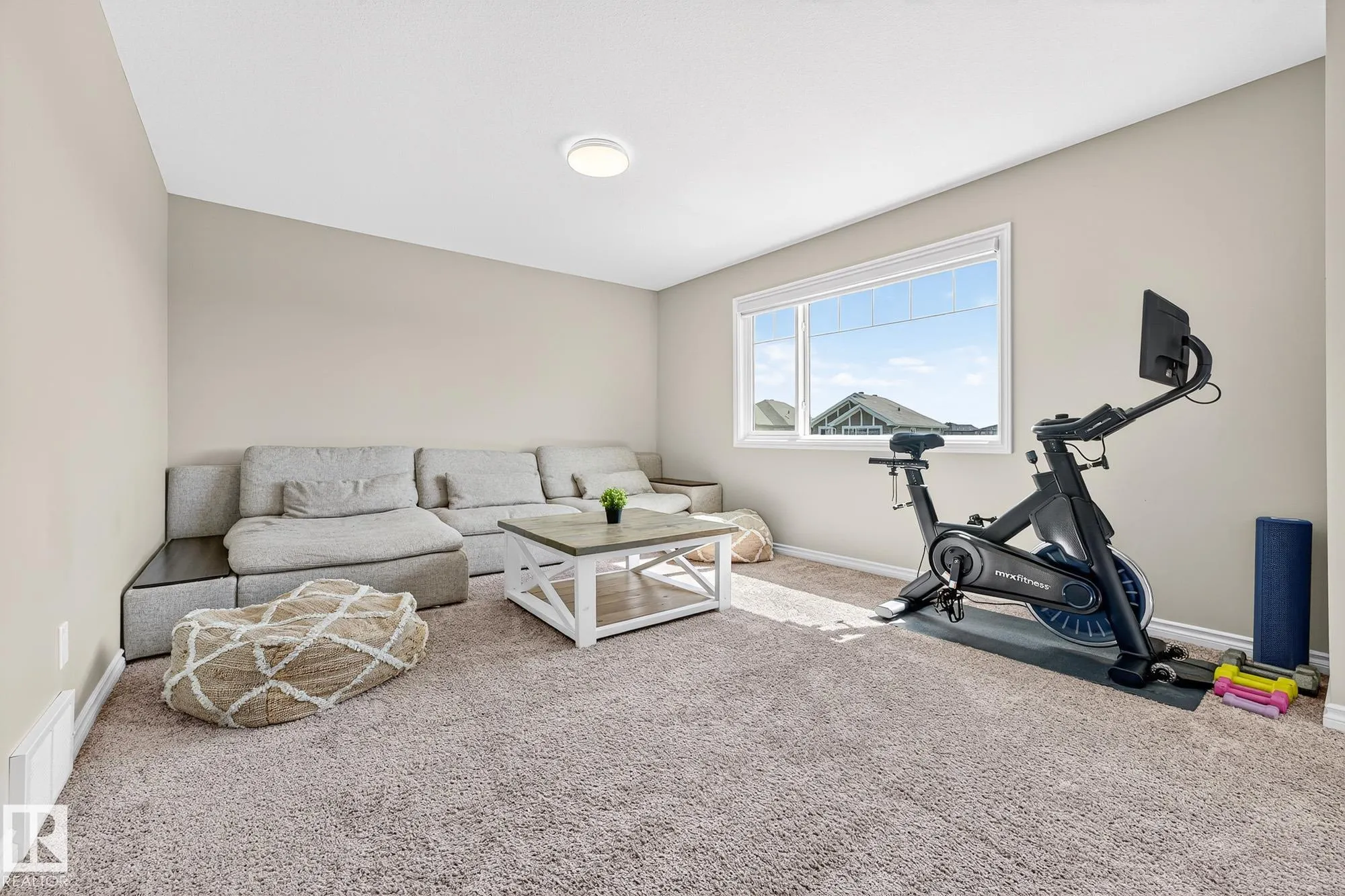 229 CALEDON Crescent