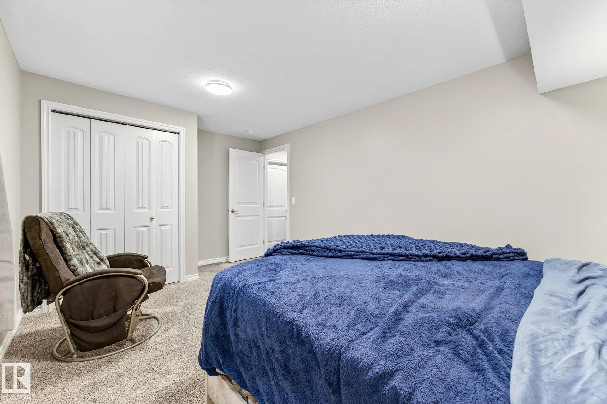 229 CALEDON Crescent