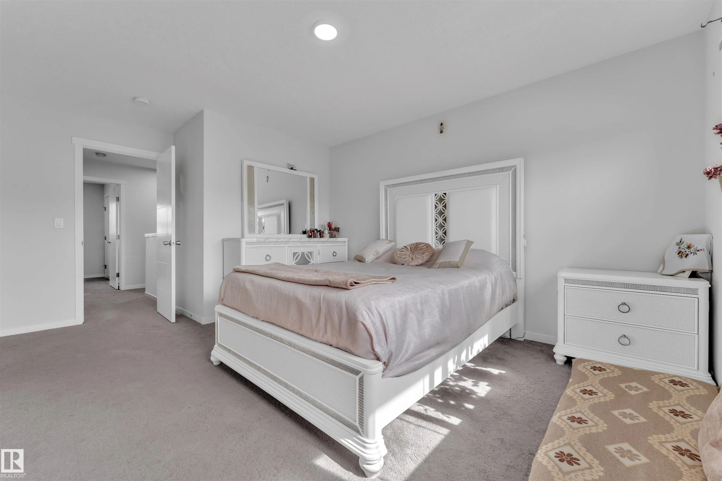 3746 WEIDLE Crescent