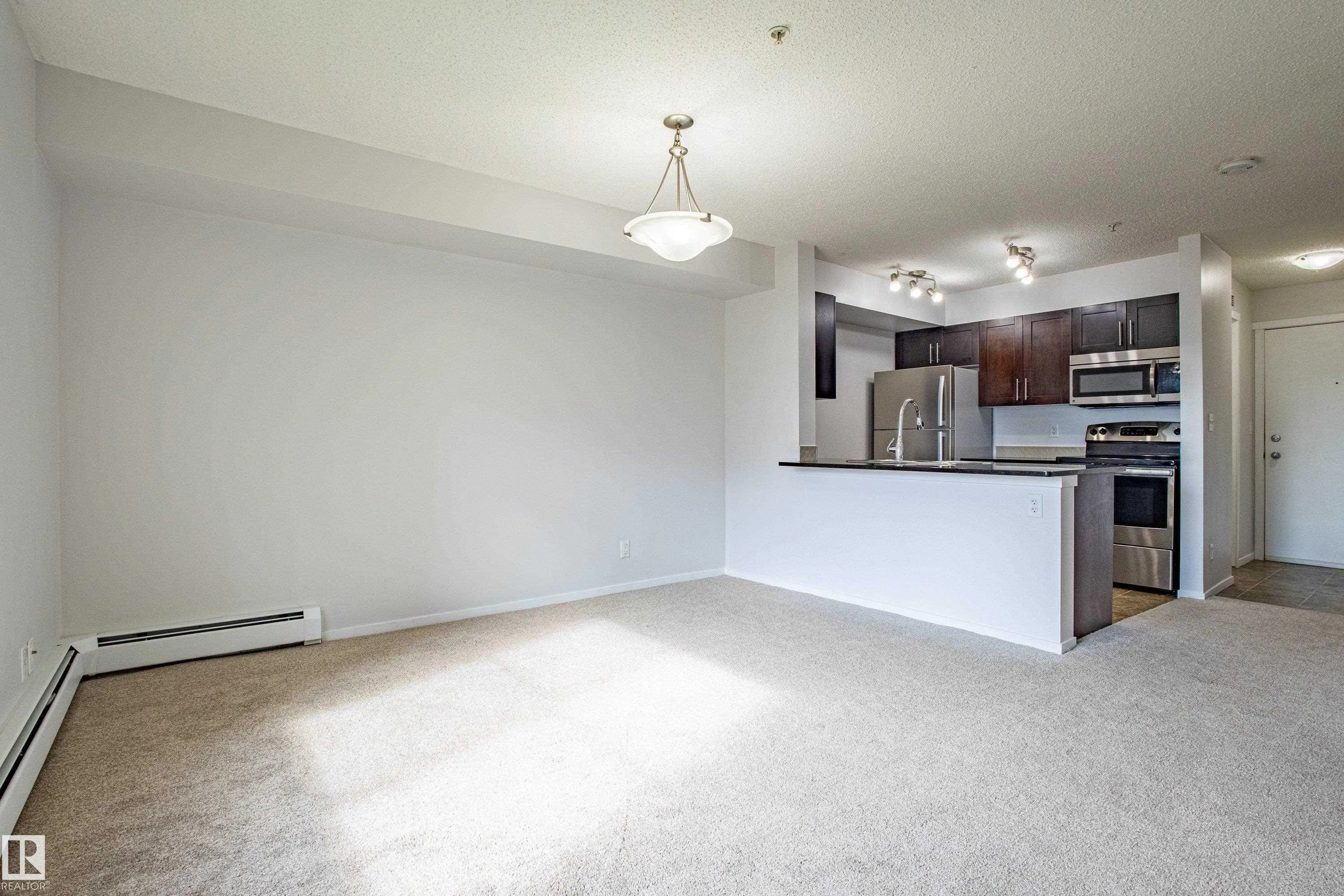 5810 MULLEN Place