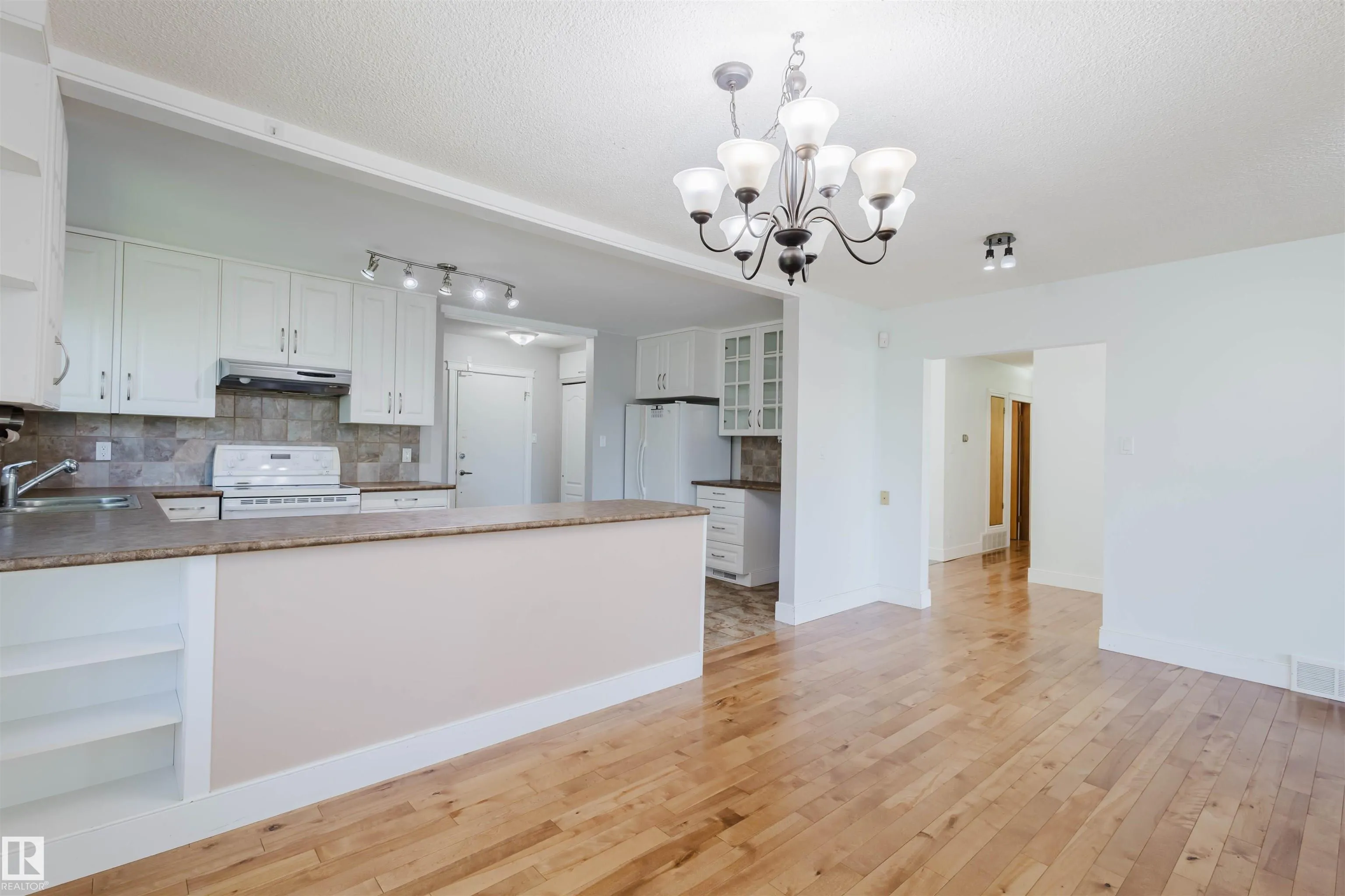 168 WINDERMERE Drive