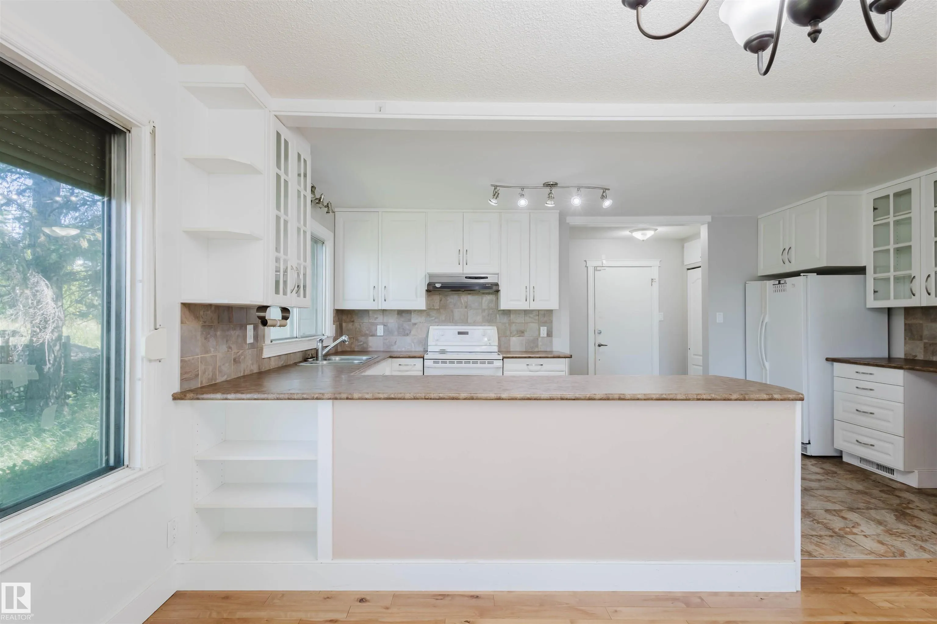168 WINDERMERE Drive