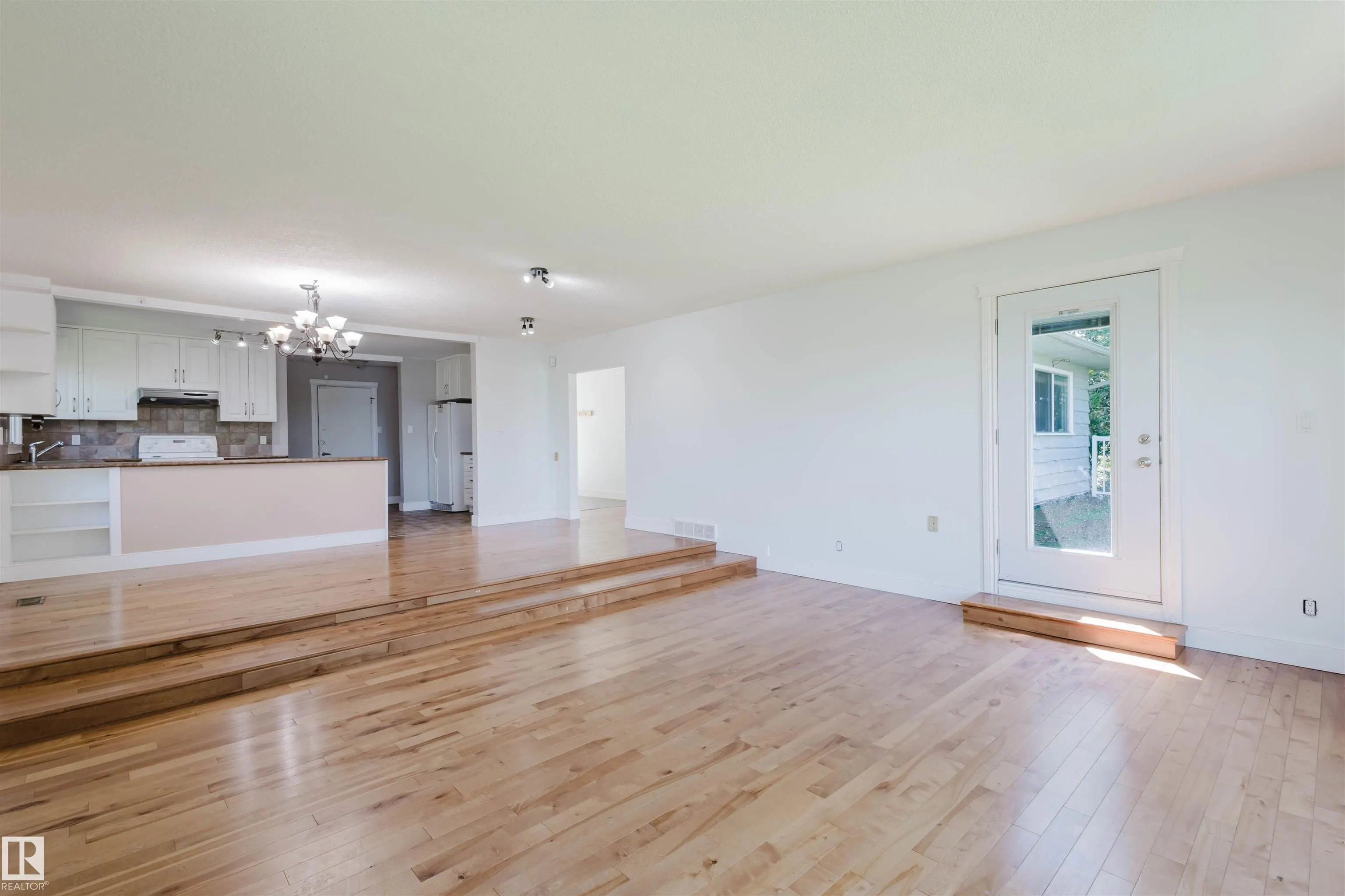 168 WINDERMERE Drive