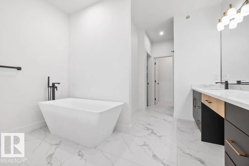 222 Linden Loop