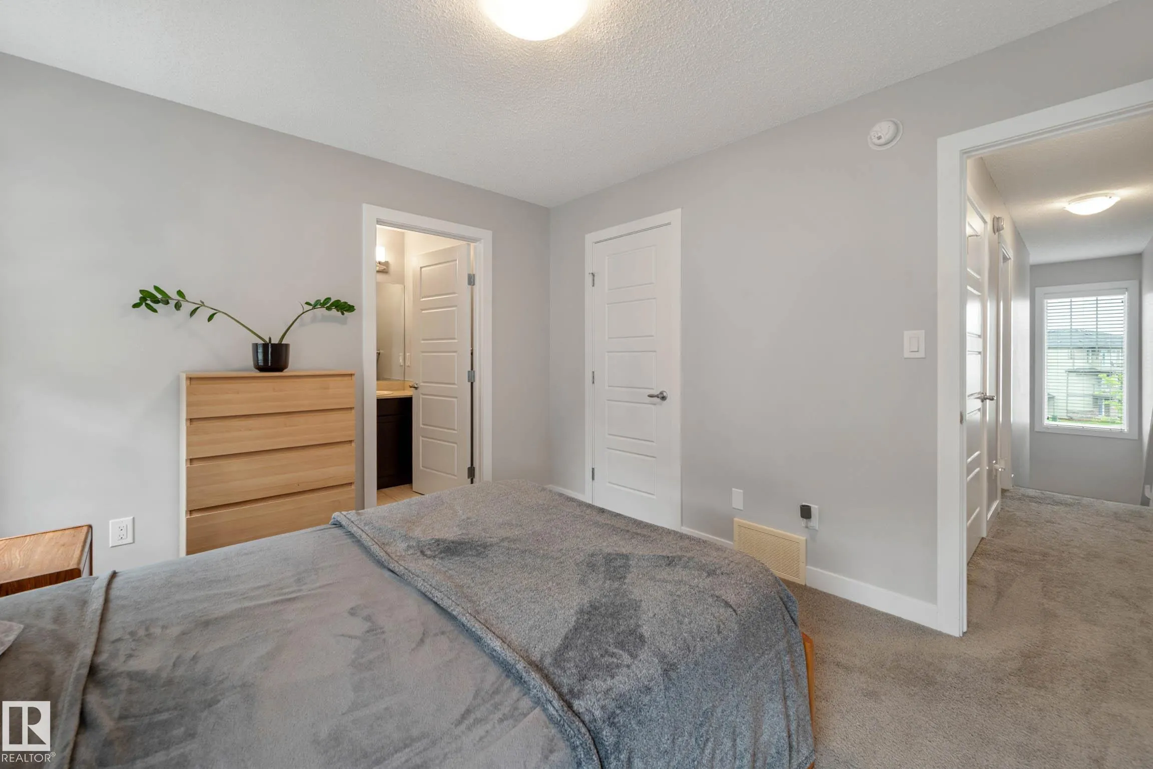 1530 Tamarack Boulevard