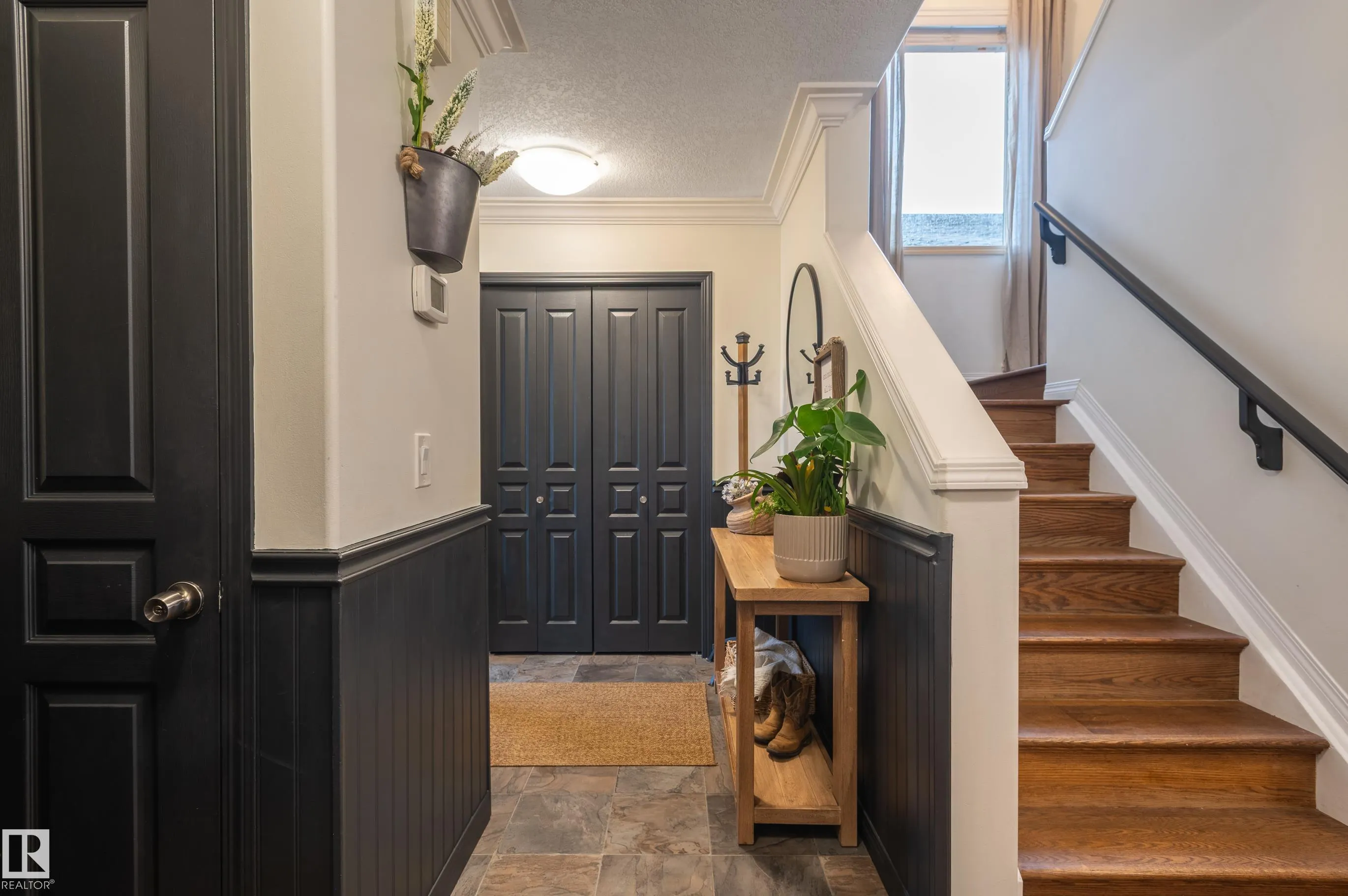 37 GRAYRIDGE Crescent