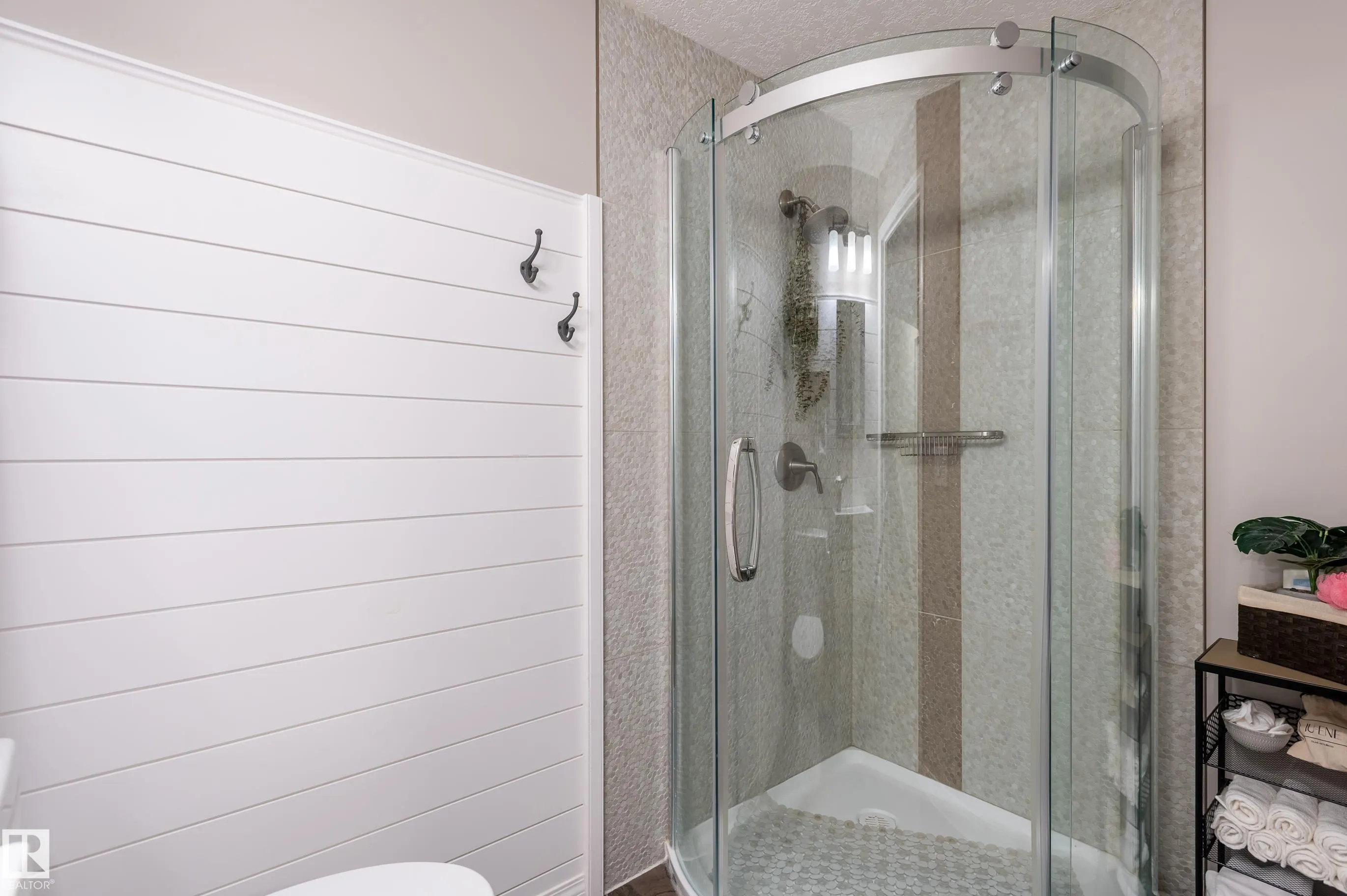 37 GRAYRIDGE Crescent