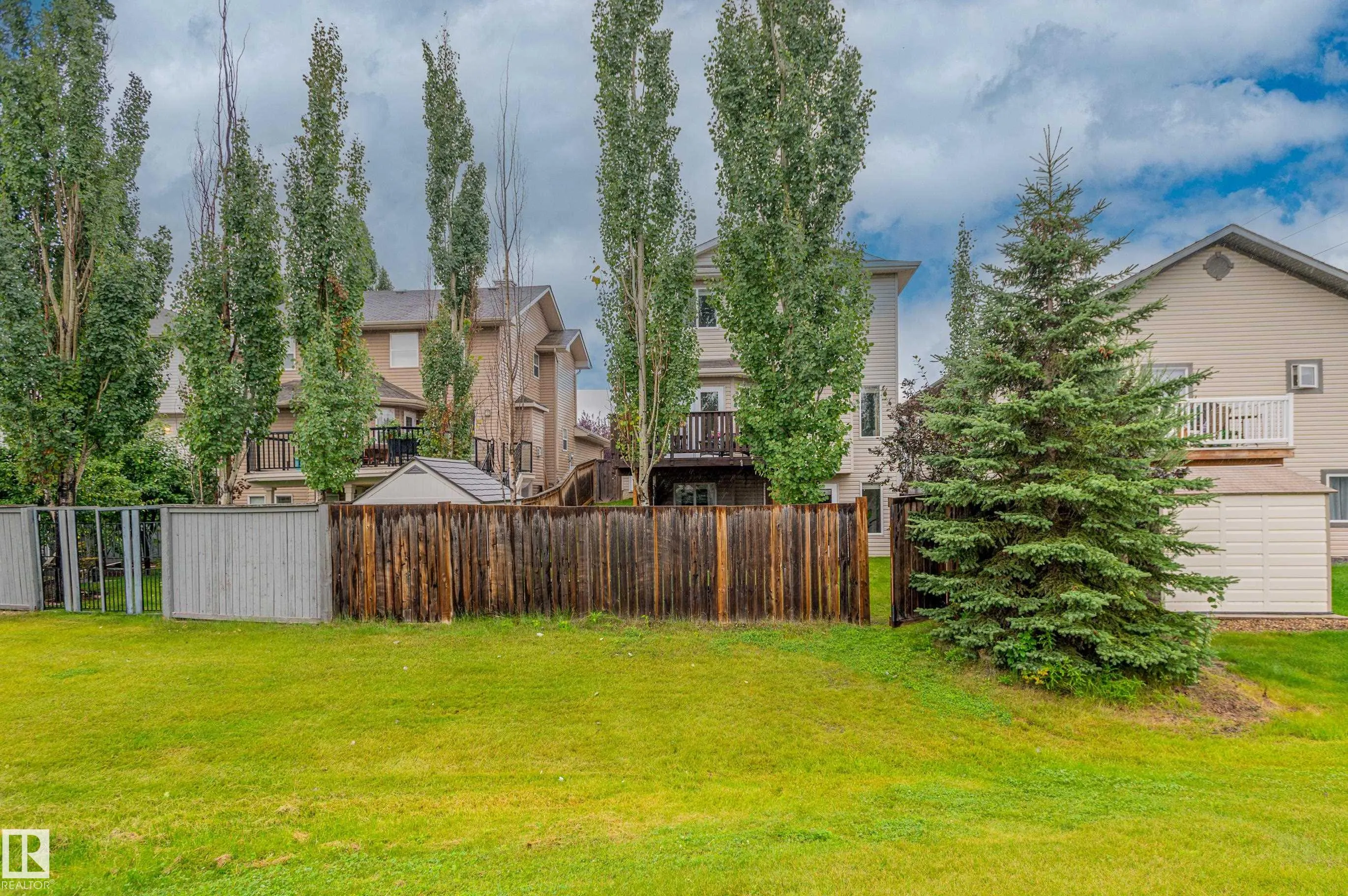 37 GRAYRIDGE Crescent