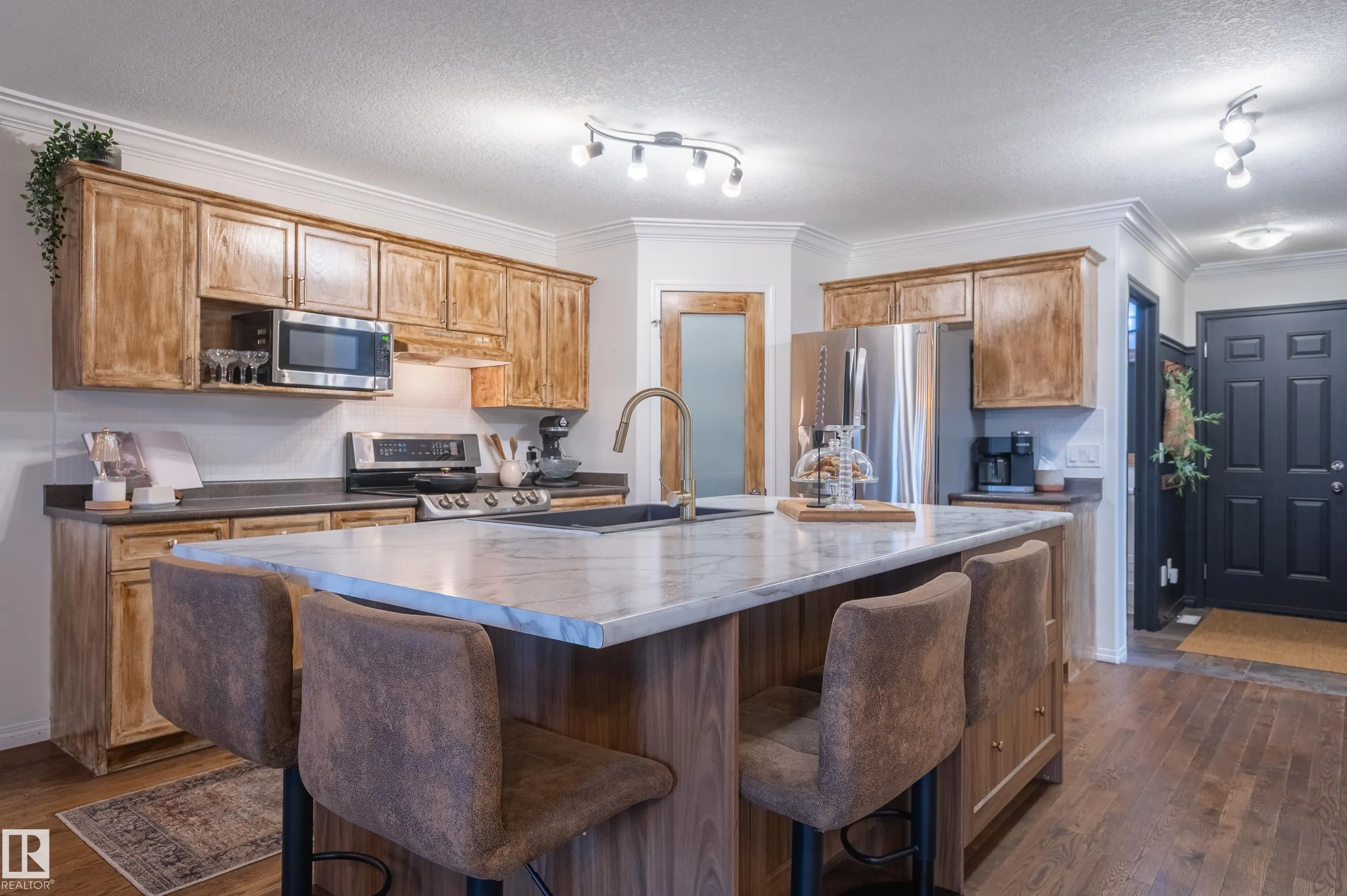 37 GRAYRIDGE Crescent