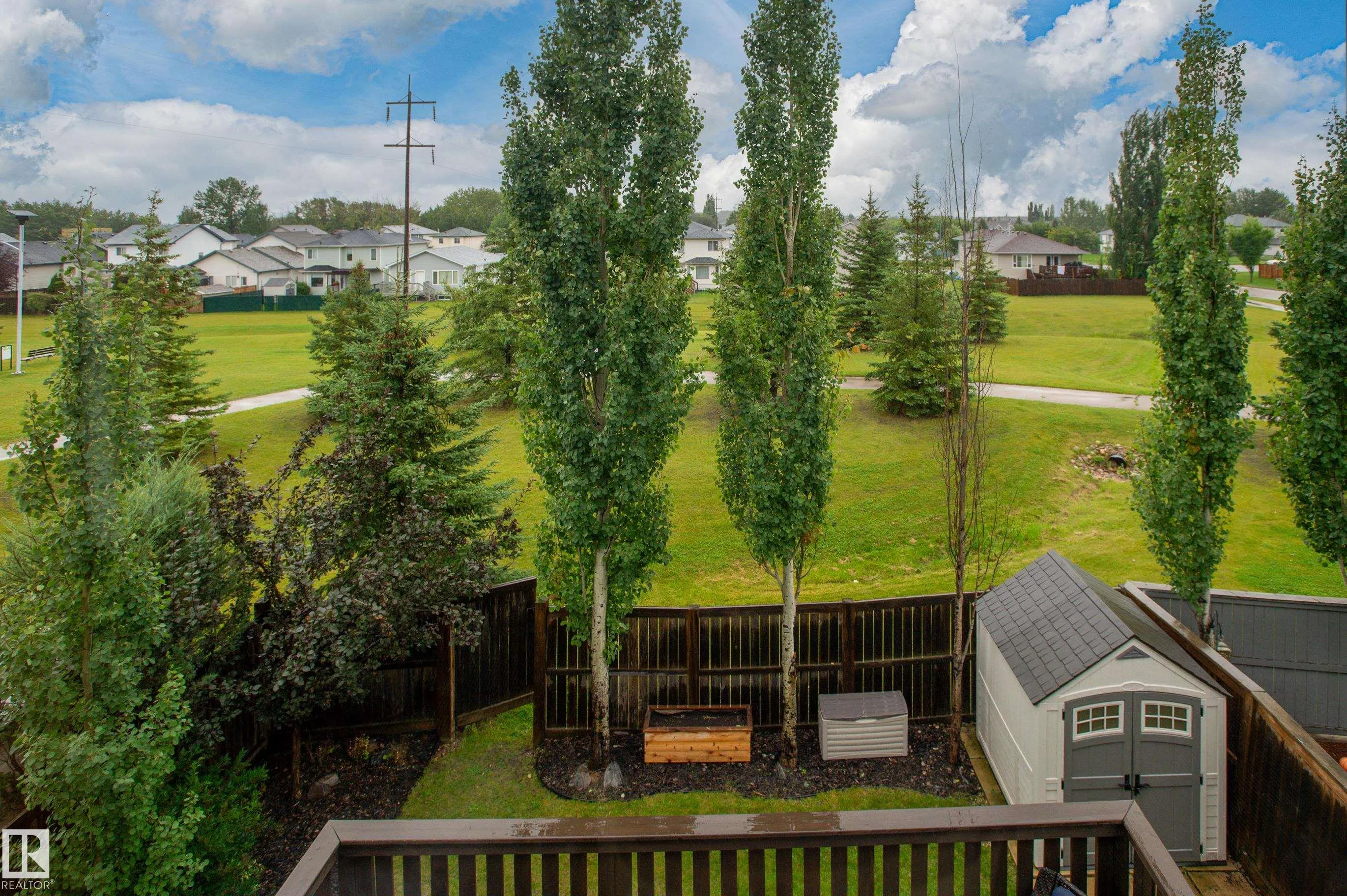 37 GRAYRIDGE Crescent