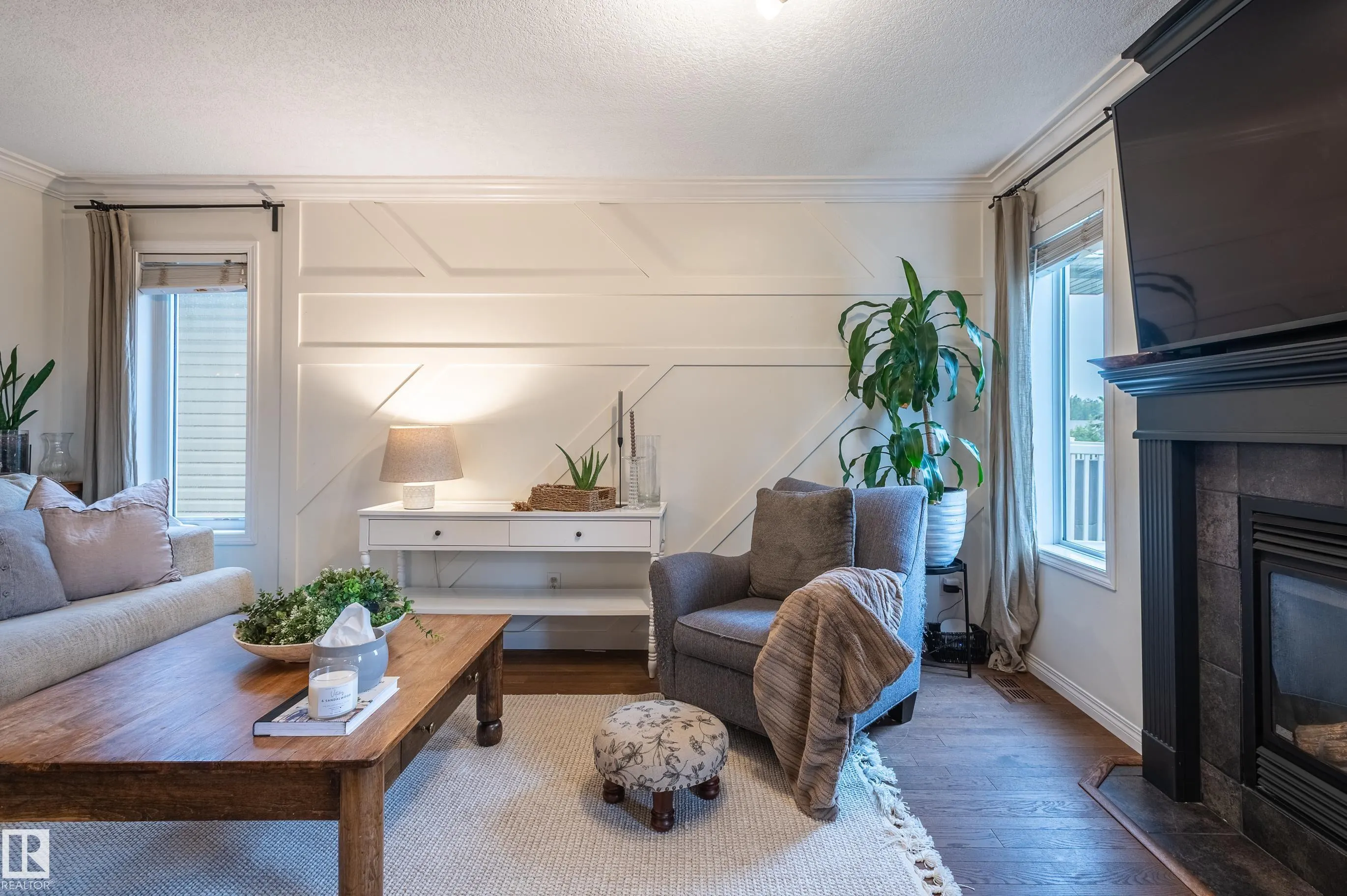 37 GRAYRIDGE Crescent