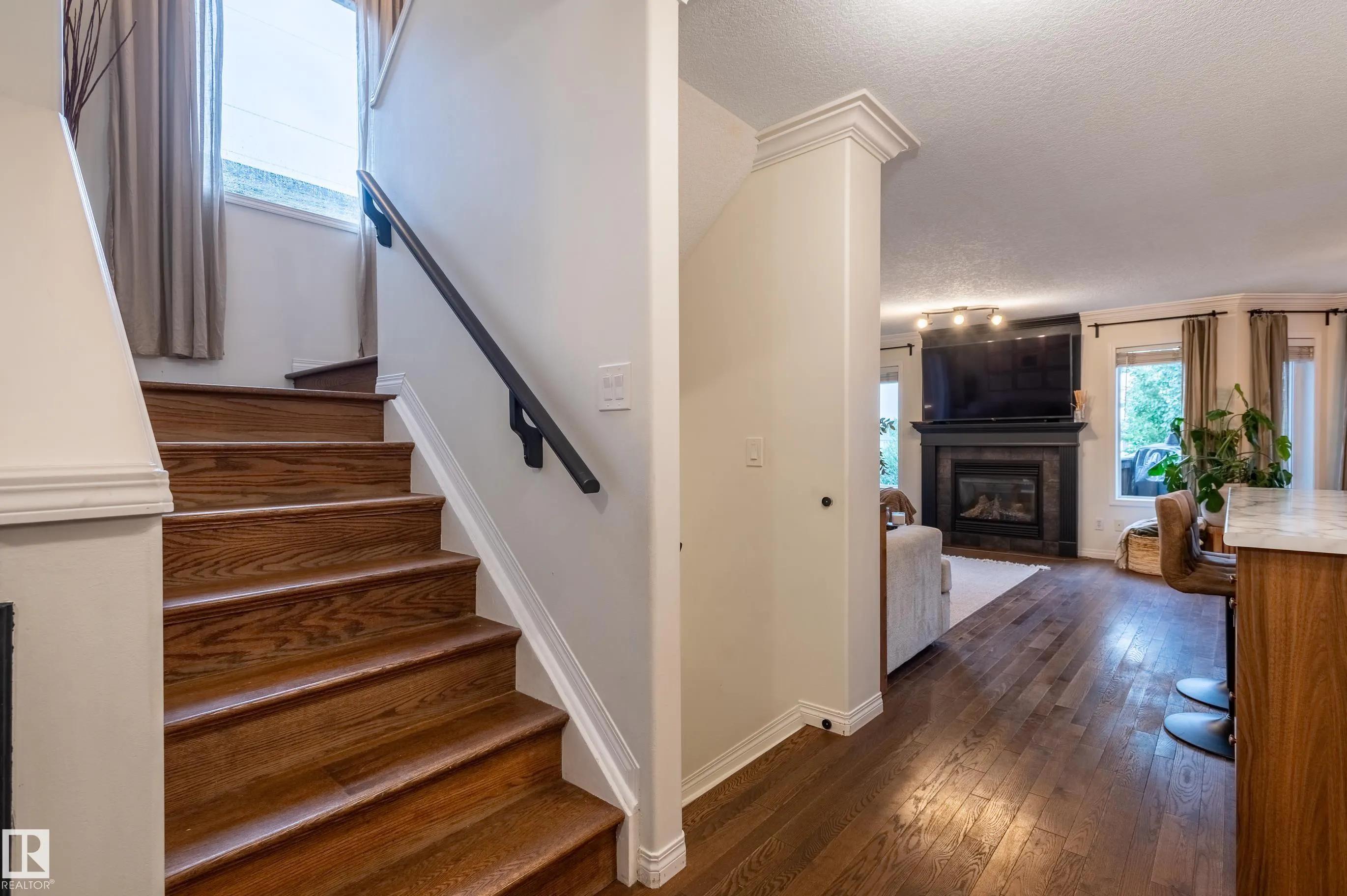 37 GRAYRIDGE Crescent