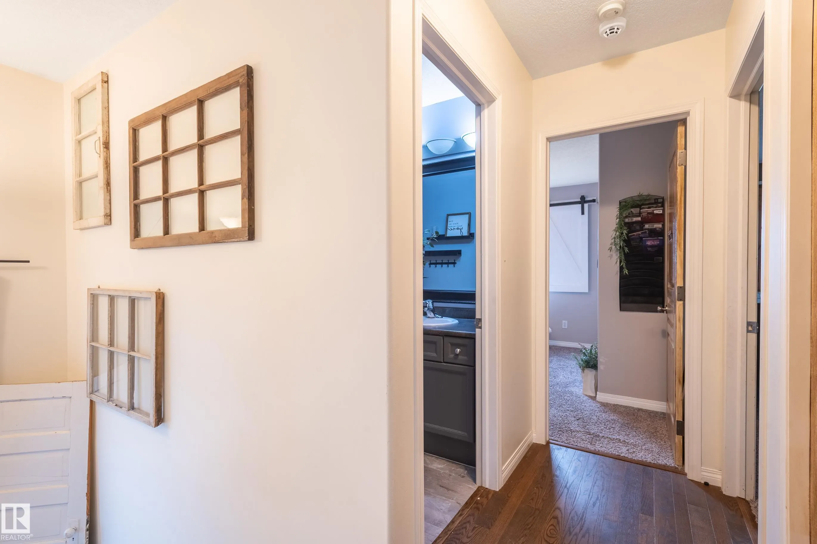 37 GRAYRIDGE Crescent