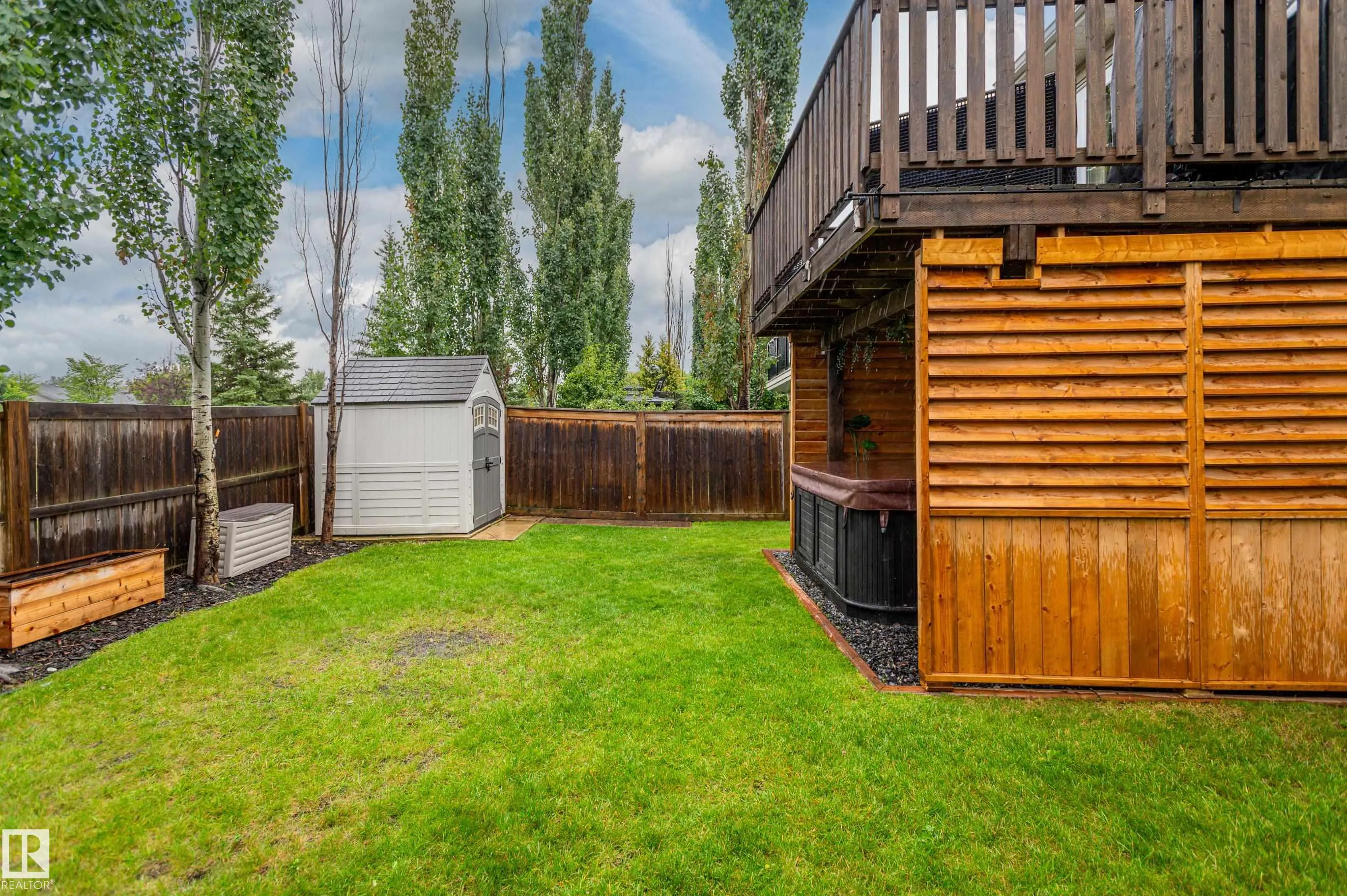 37 GRAYRIDGE Crescent