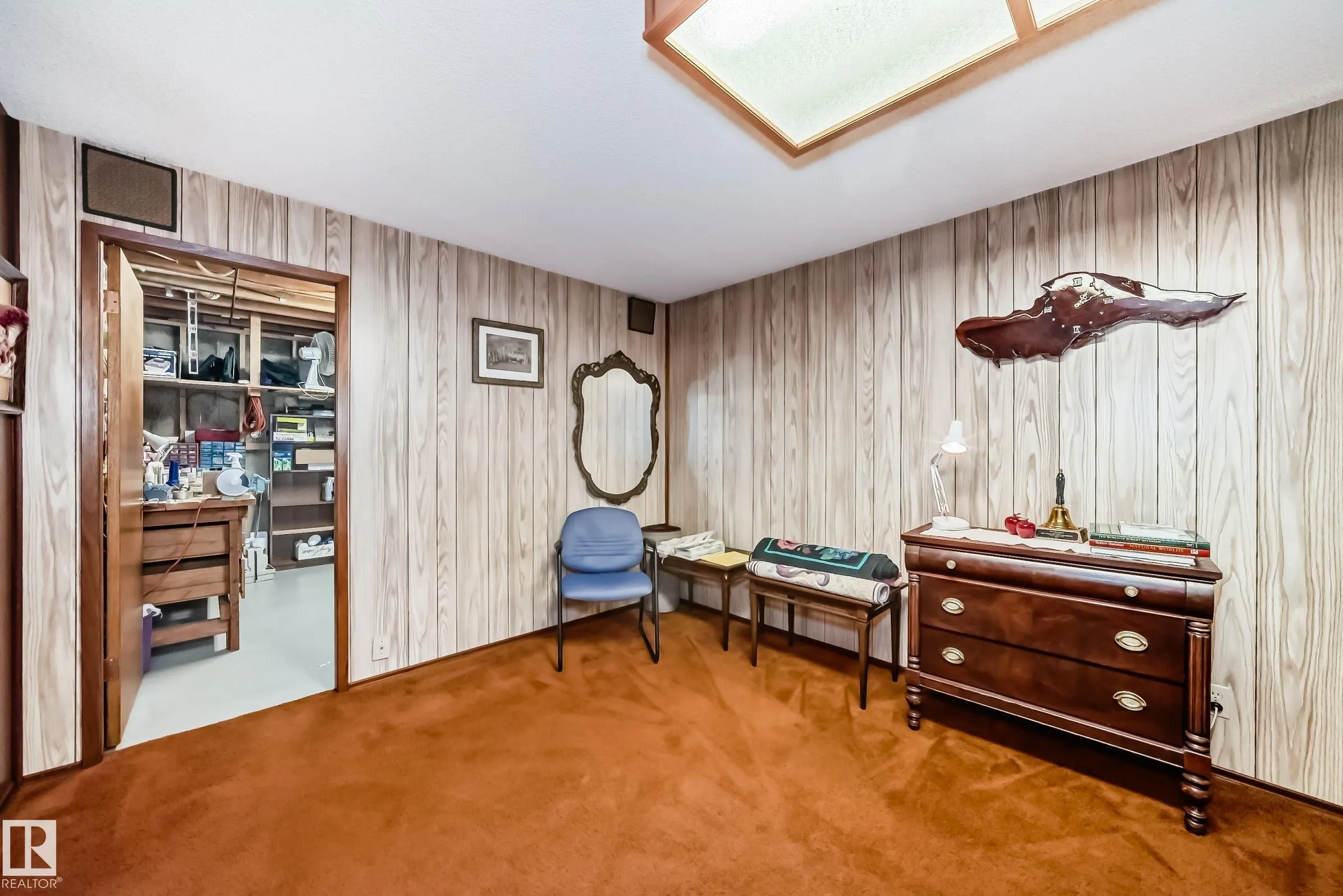75 SUNSET Boulevard