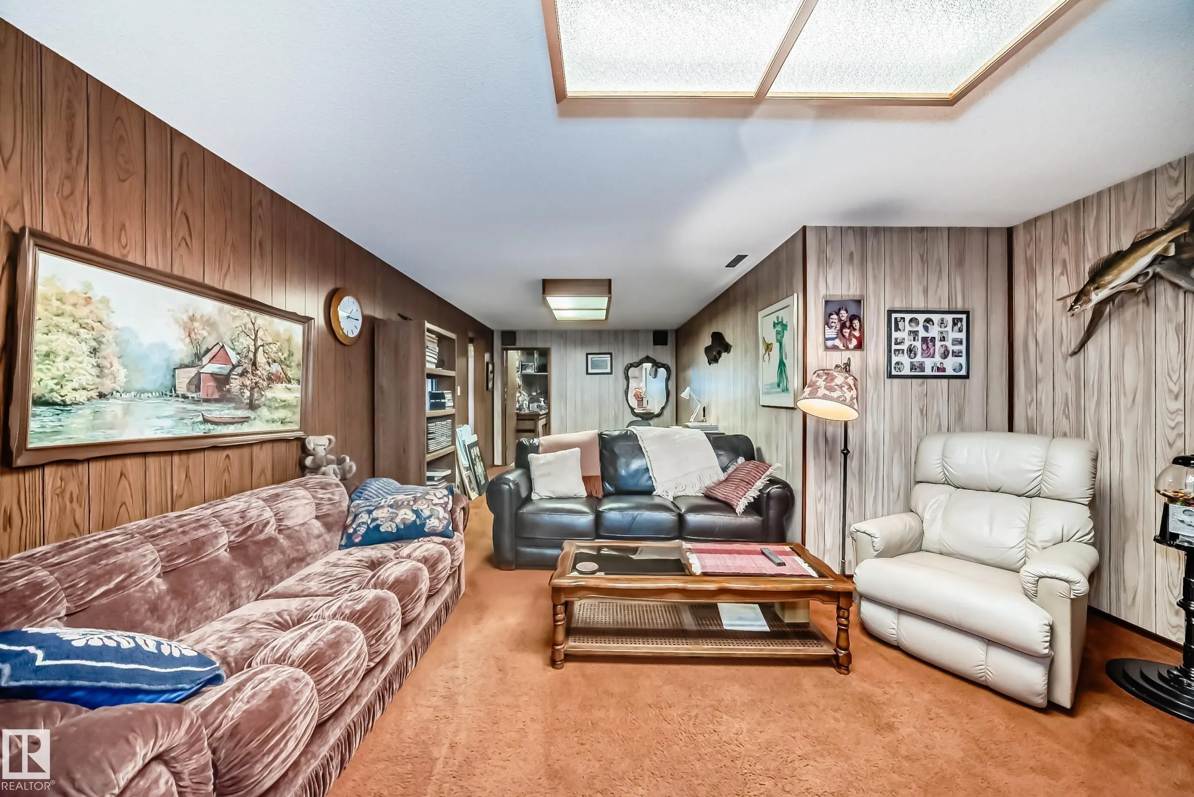 75 SUNSET Boulevard