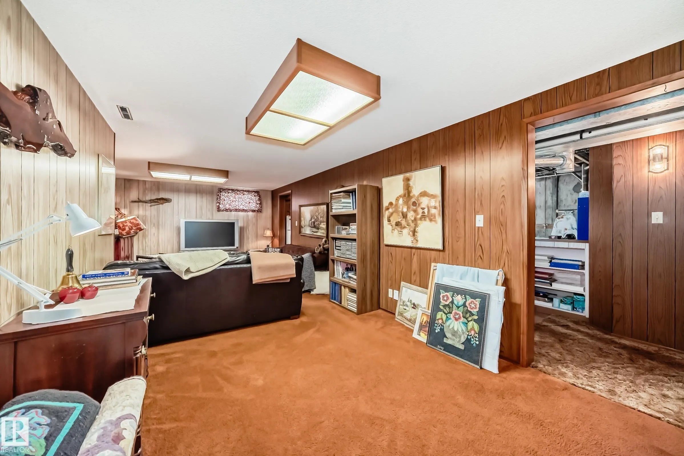 75 SUNSET Boulevard