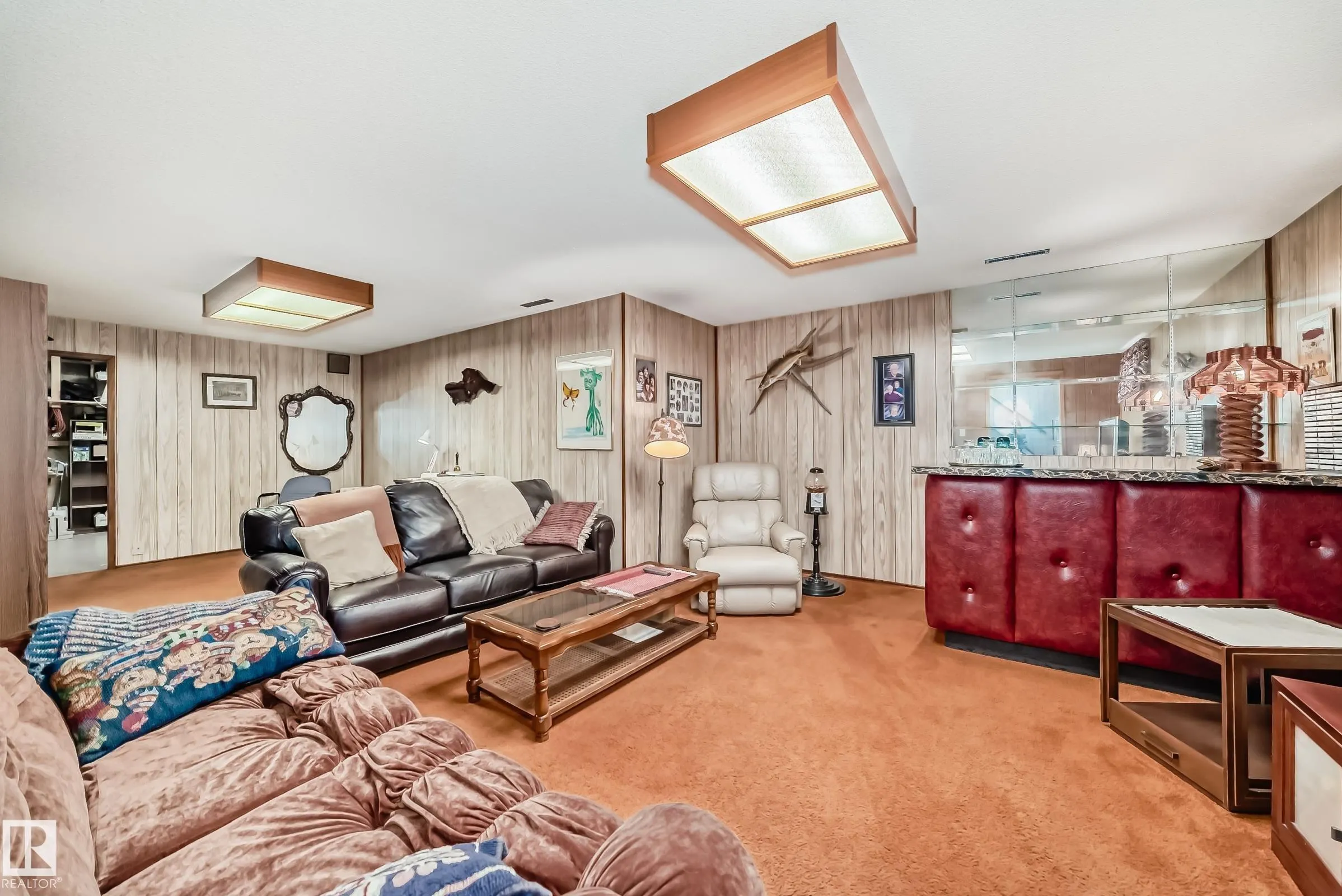 75 SUNSET Boulevard