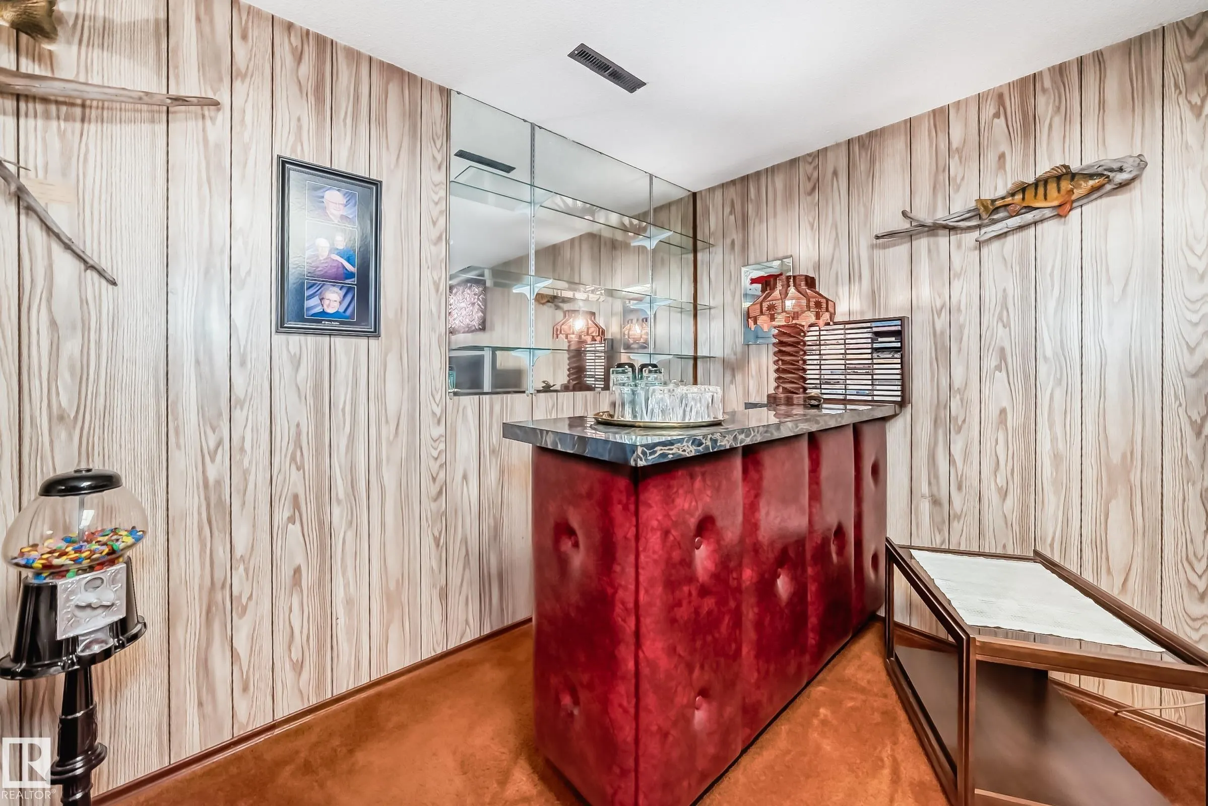 75 SUNSET Boulevard