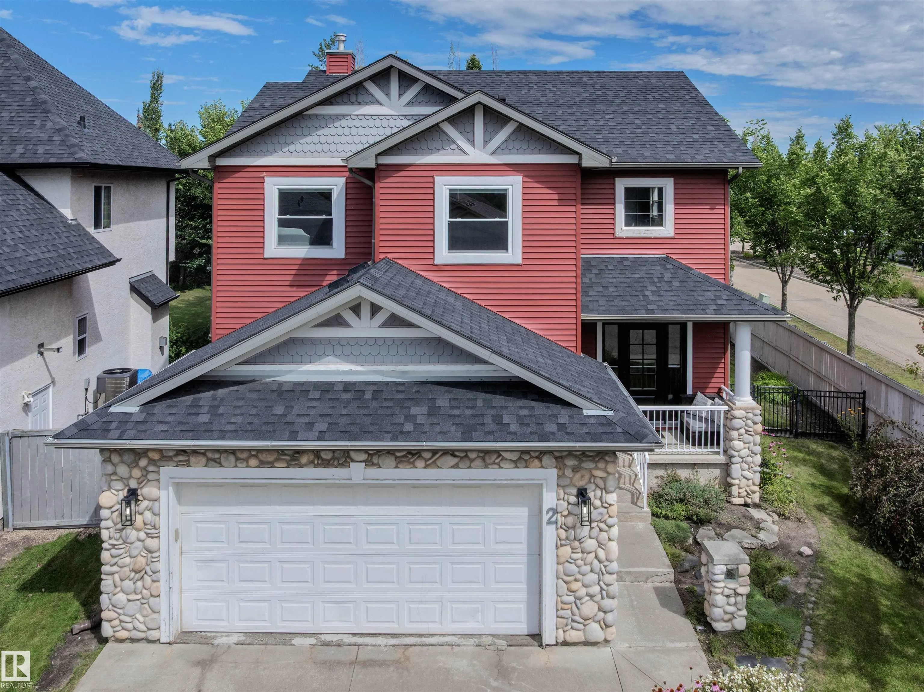 2 Hawkstone Landing