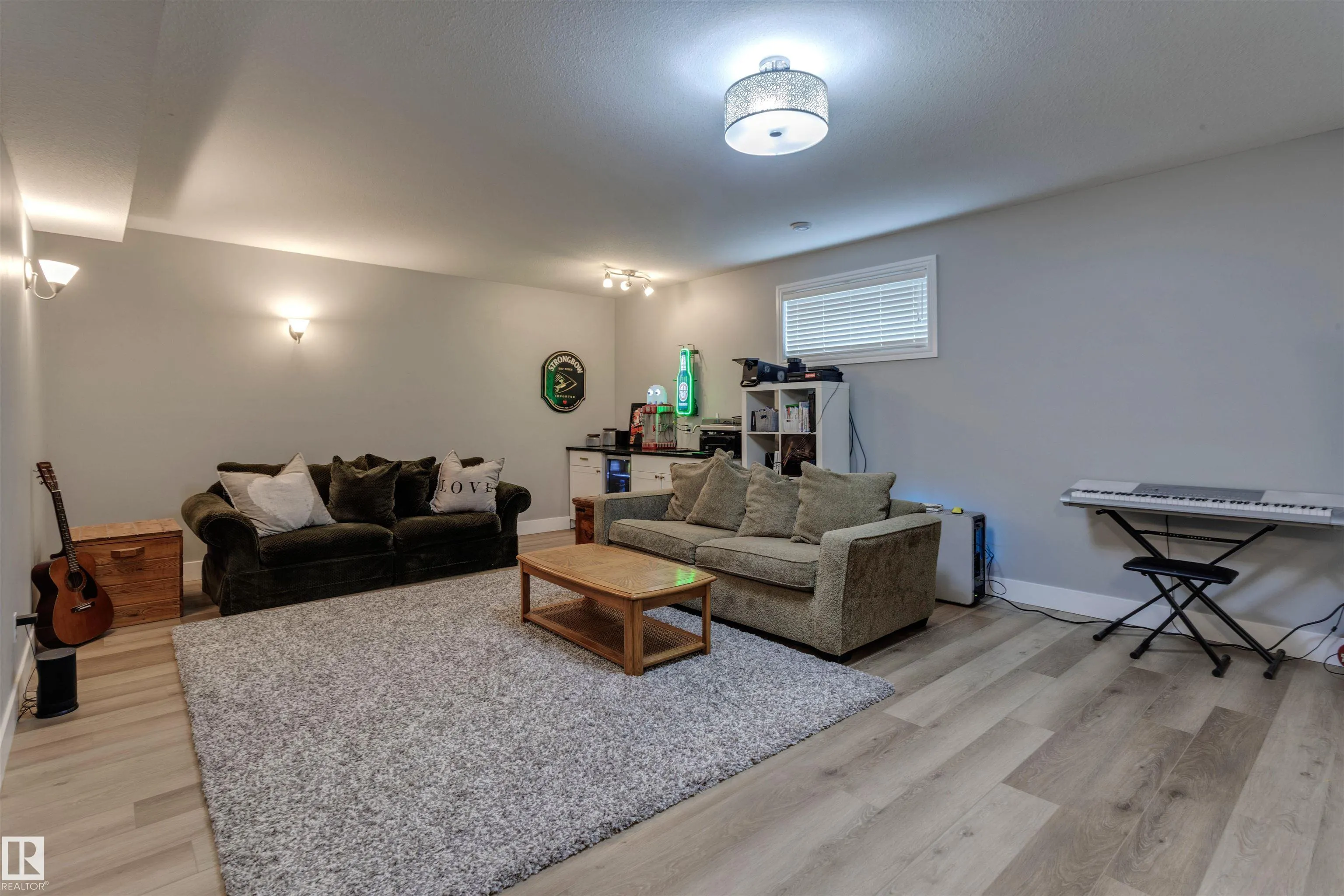 2 Hawkstone Landing
