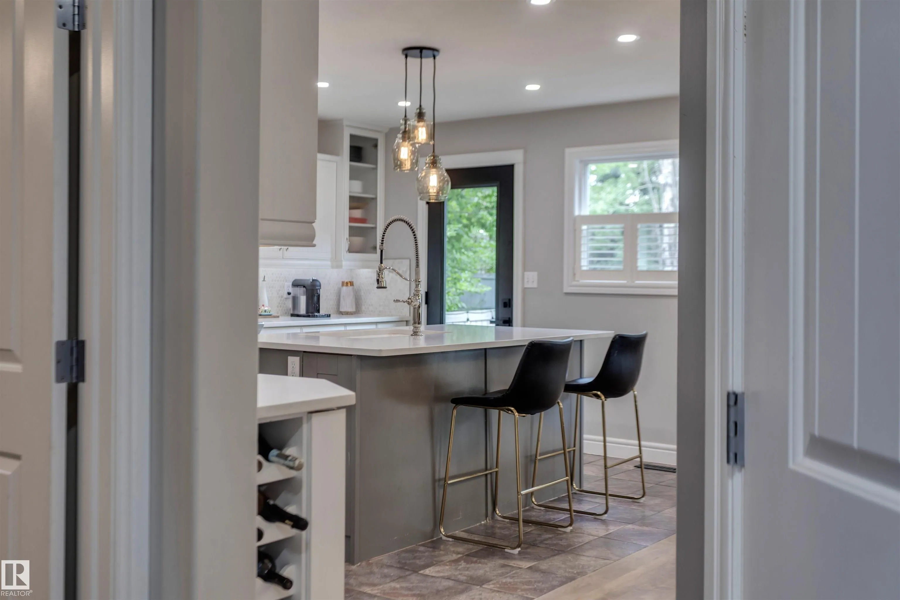 2 Hawkstone Landing