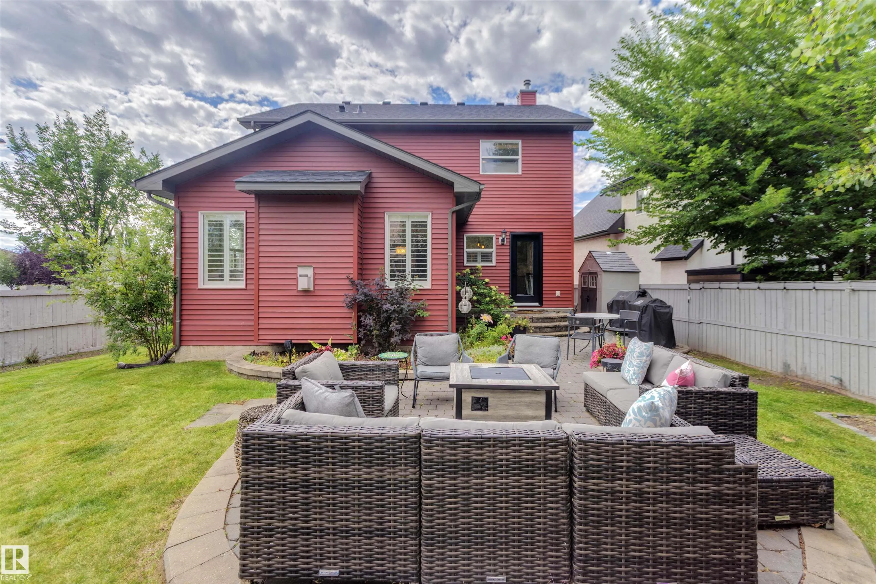 2 Hawkstone Landing