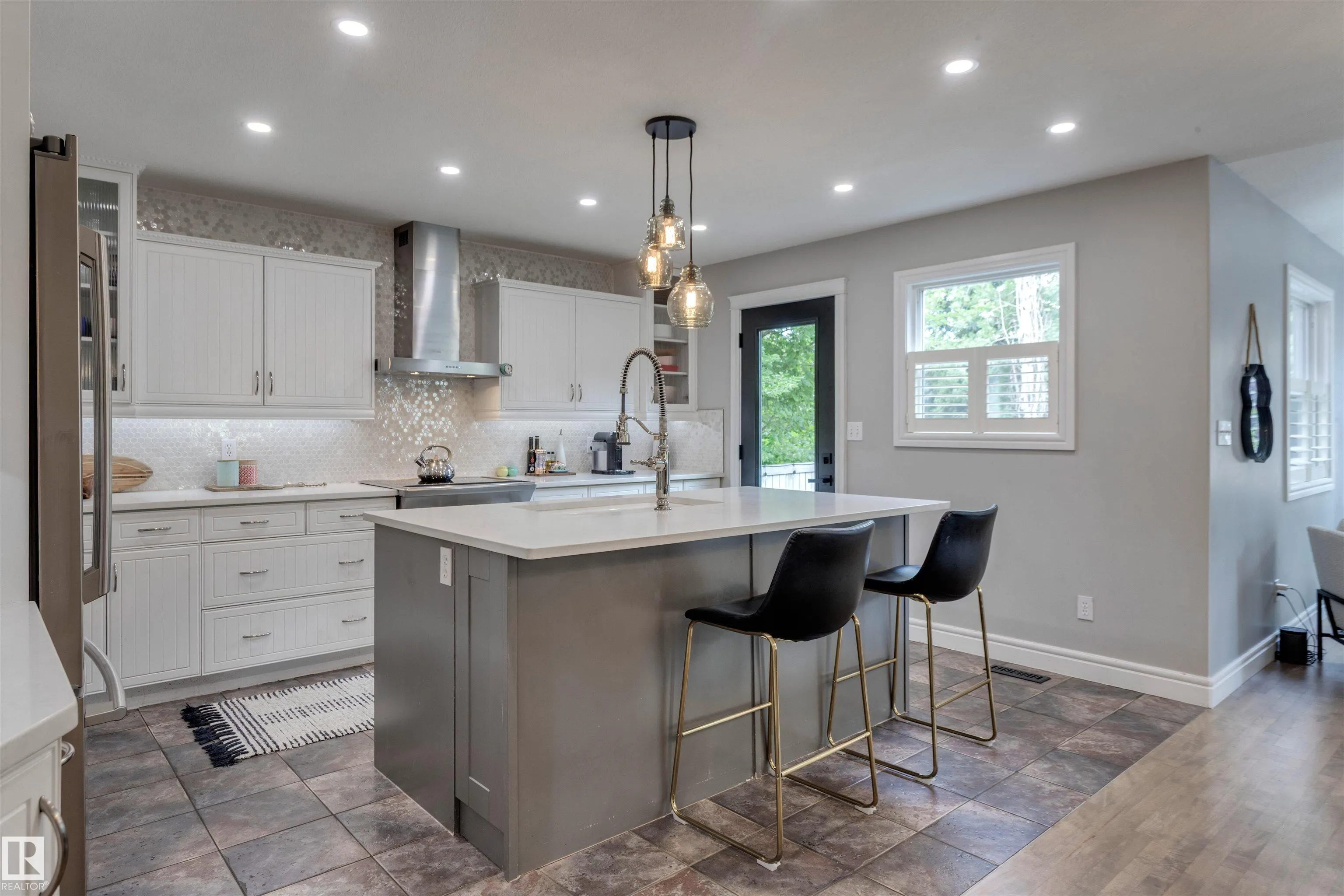 2 Hawkstone Landing