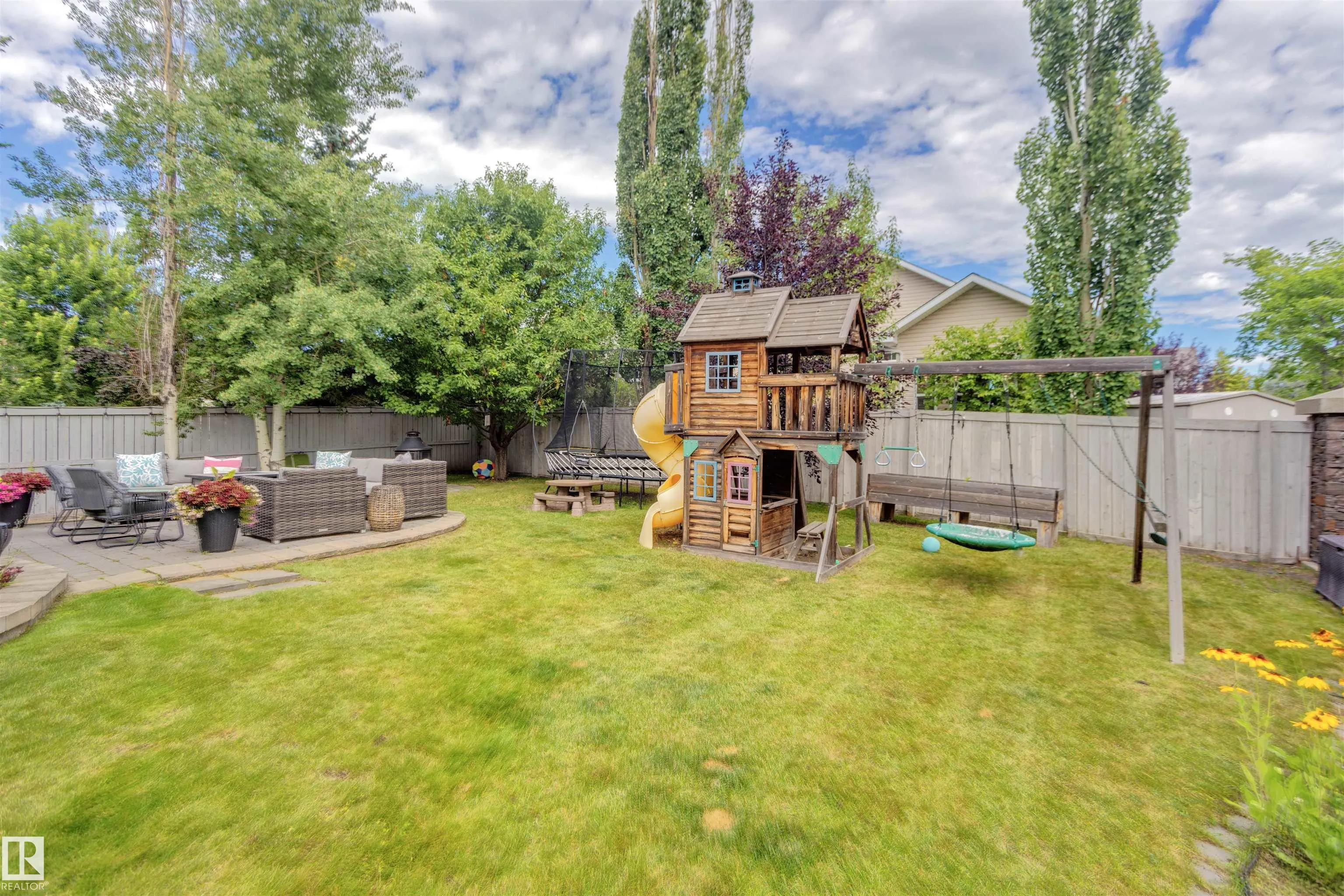 2 Hawkstone Landing