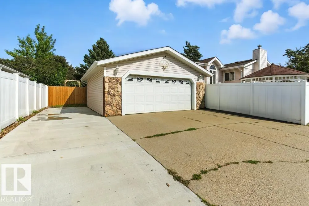 19020 86 Avenue