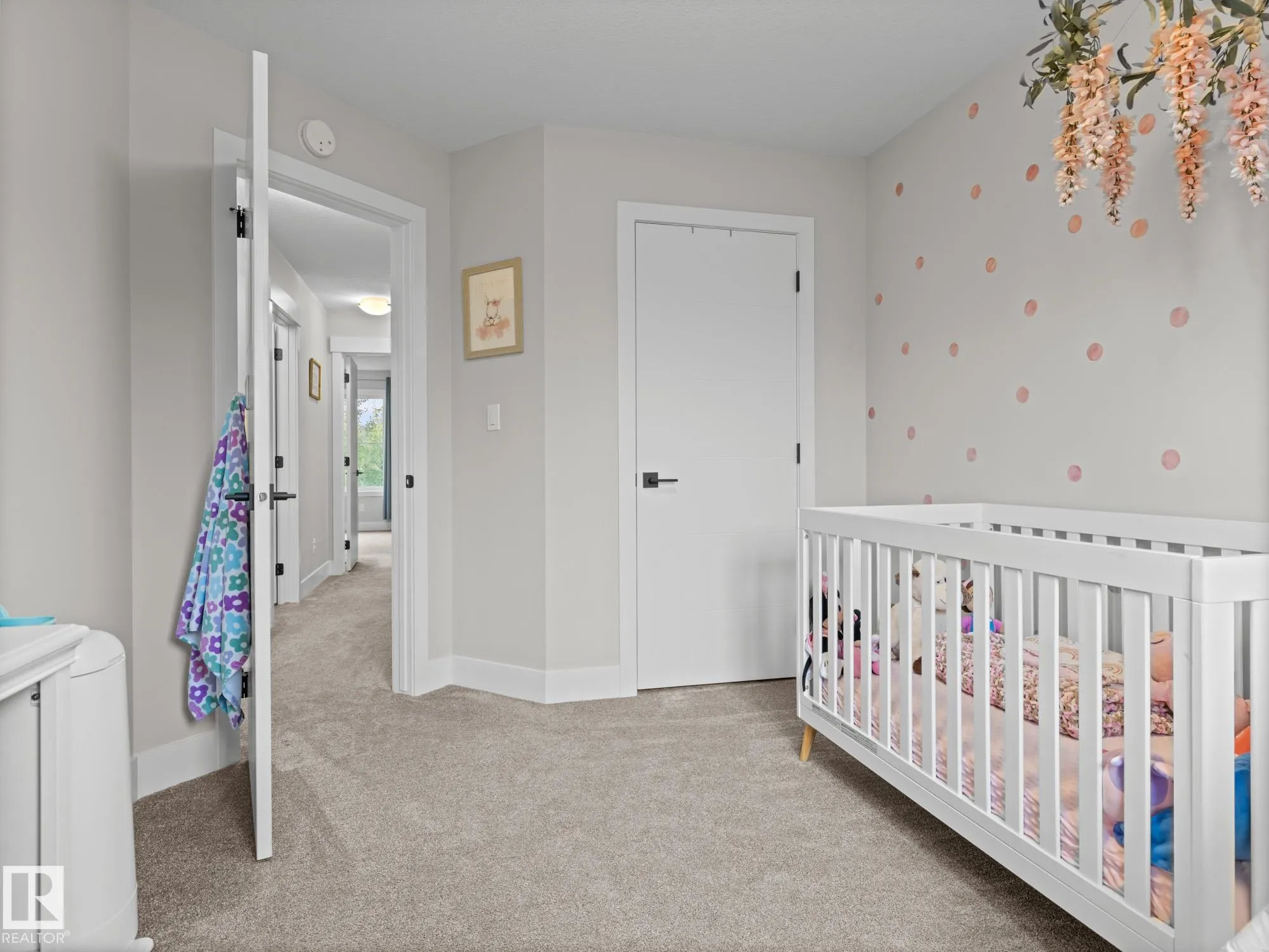 13 AMESBURY Wynd