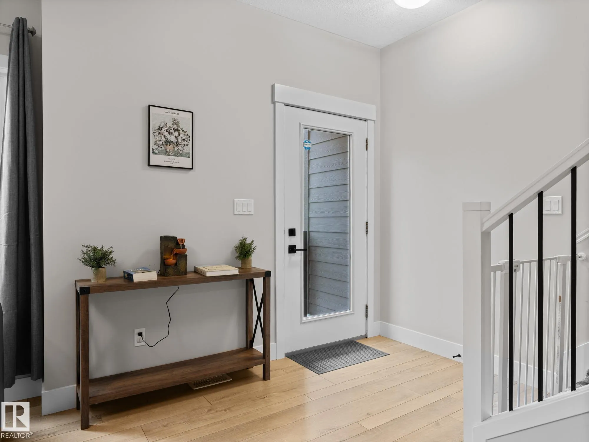 13 AMESBURY Wynd