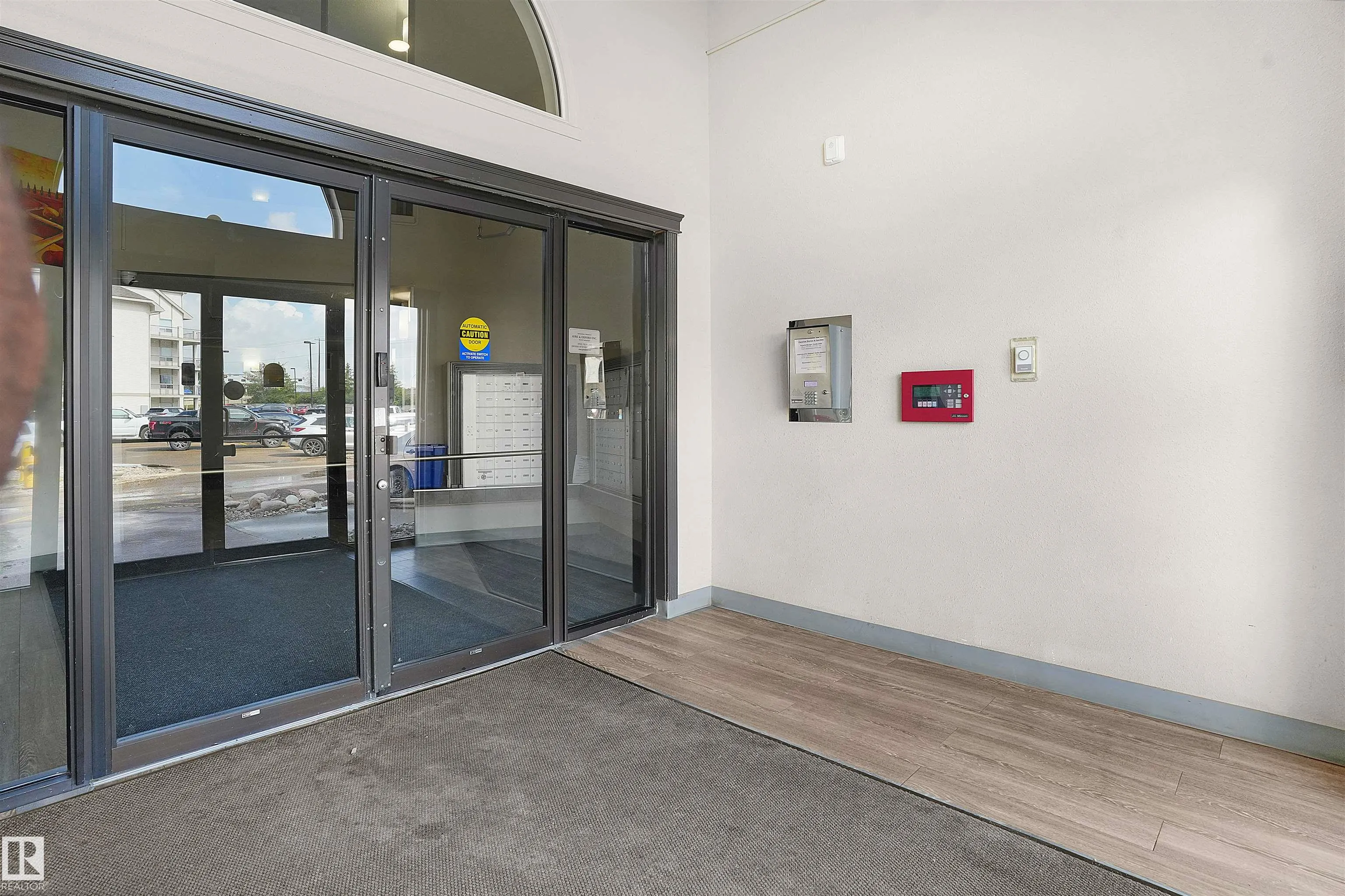 320 CLAREVIEW STATION Drive