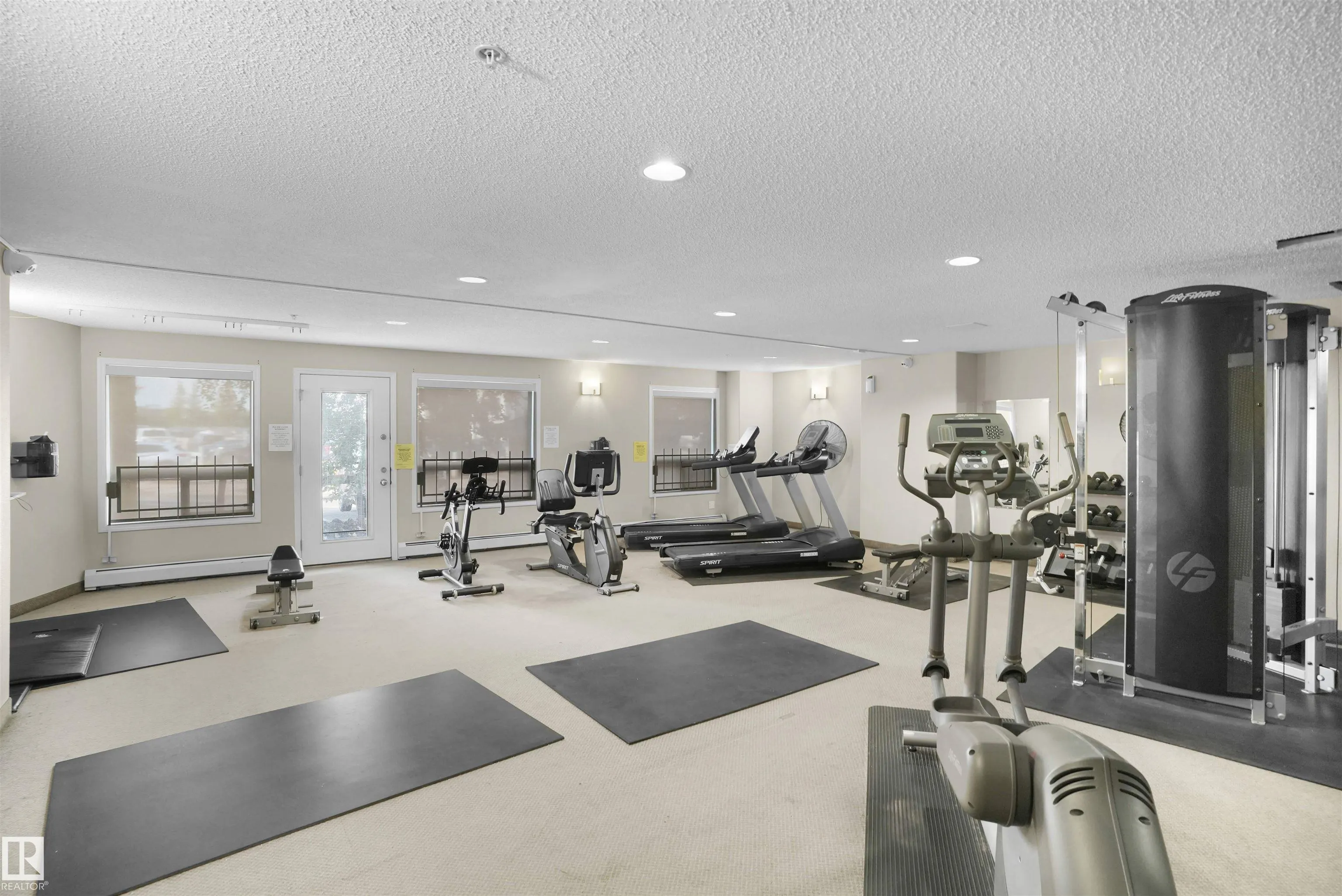 320 CLAREVIEW STATION Drive