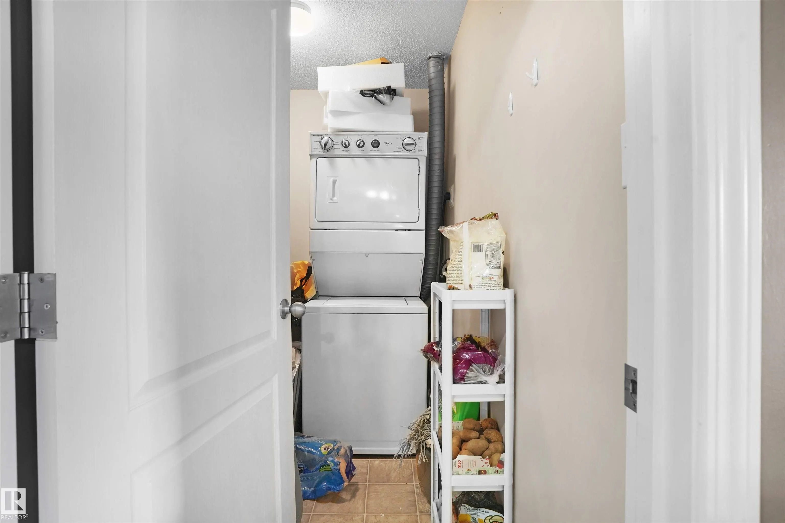 320 CLAREVIEW STATION Drive