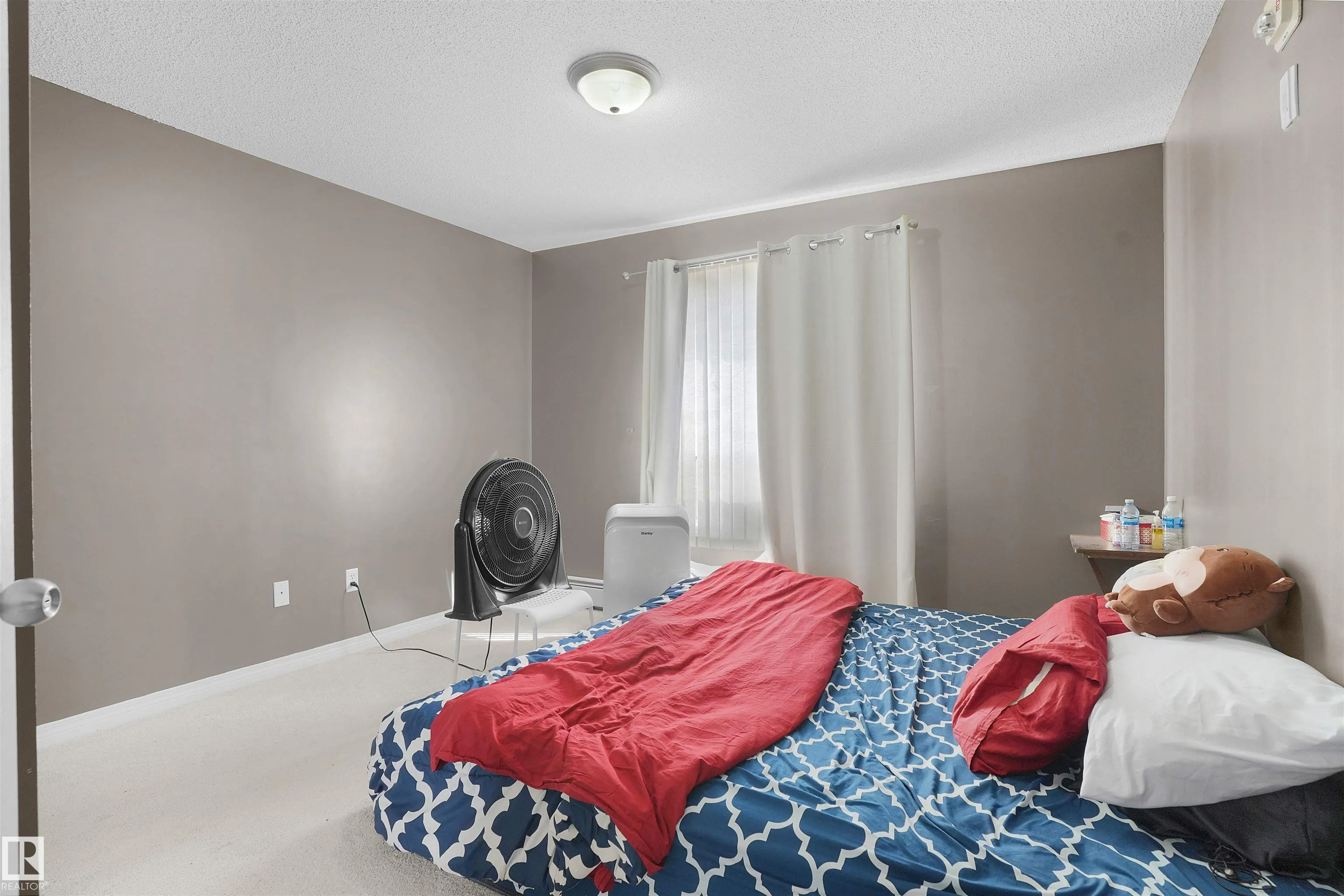 320 CLAREVIEW STATION Drive