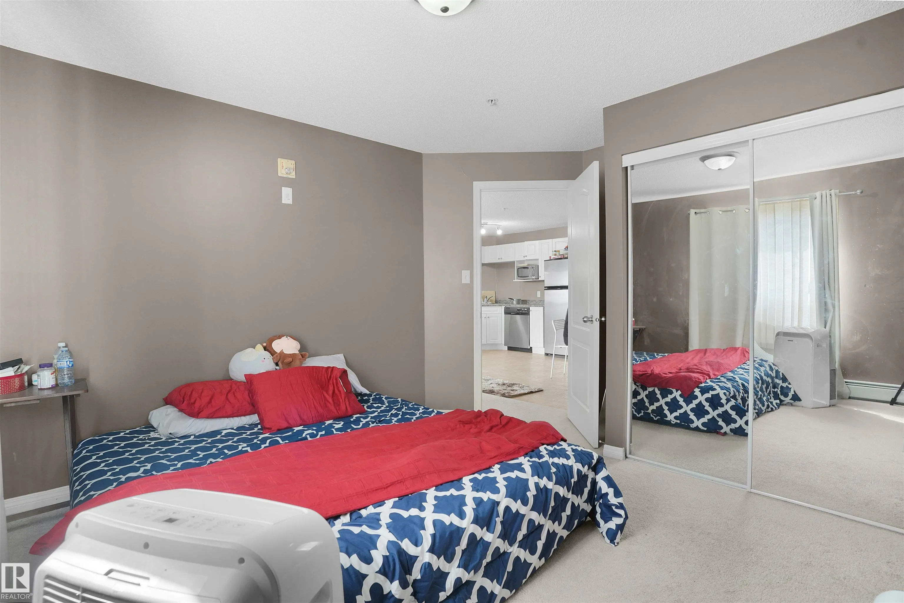 320 CLAREVIEW STATION Drive