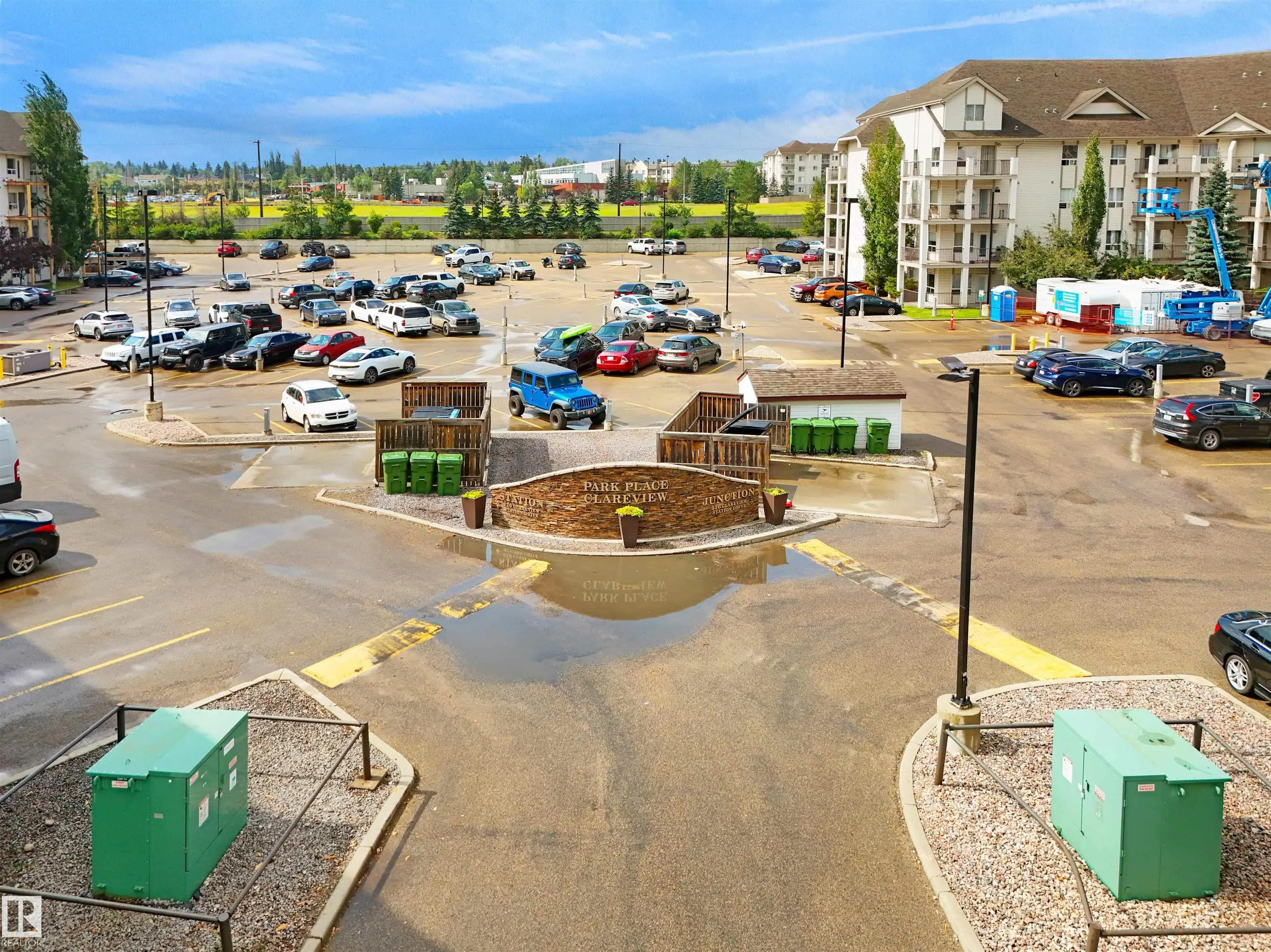 320 CLAREVIEW STATION Drive