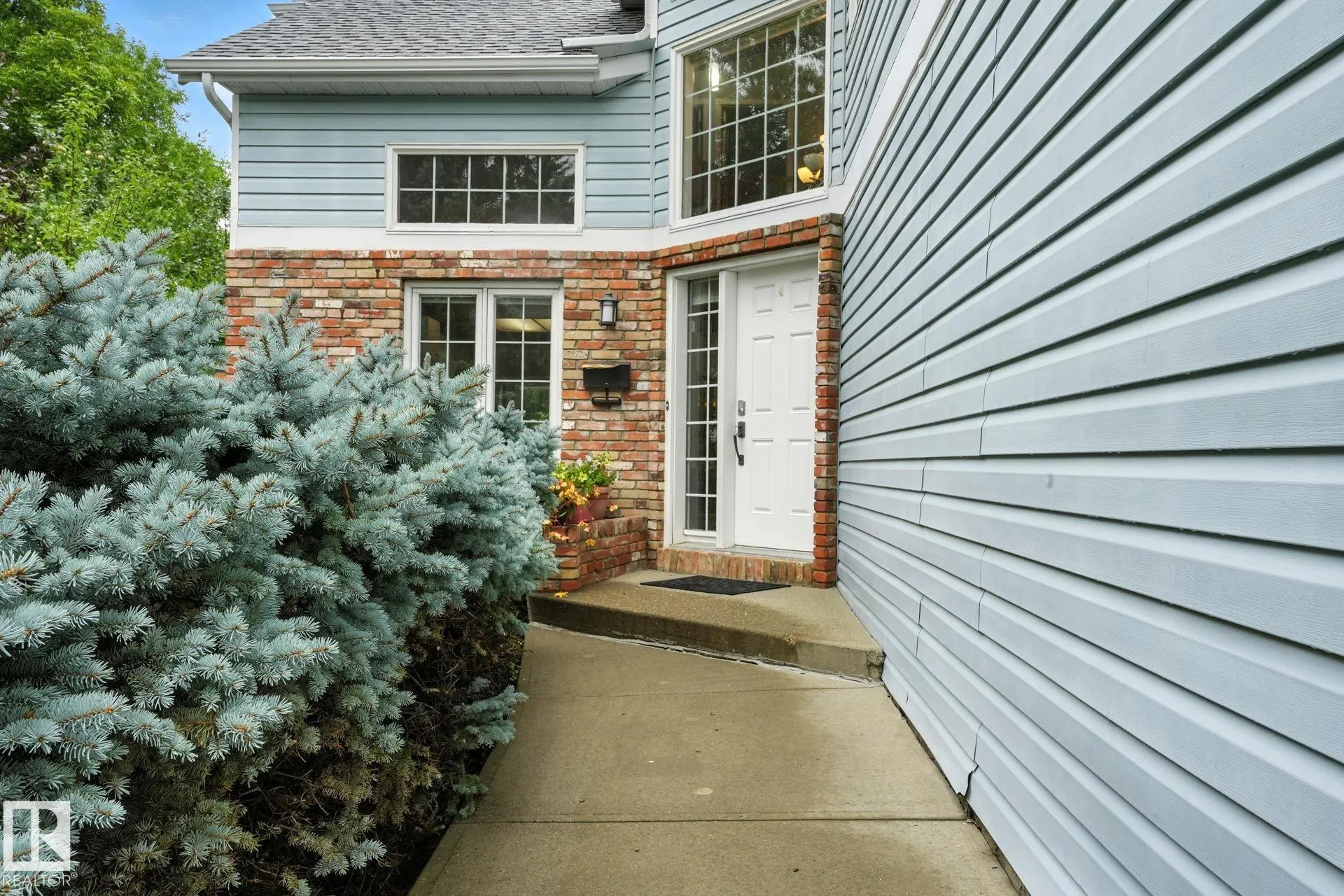 77 PRINCETON Crescent