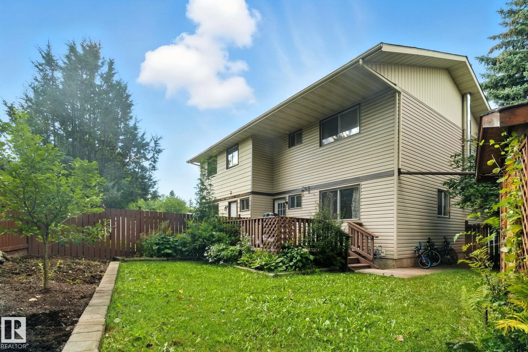 93 Wellington Crescent