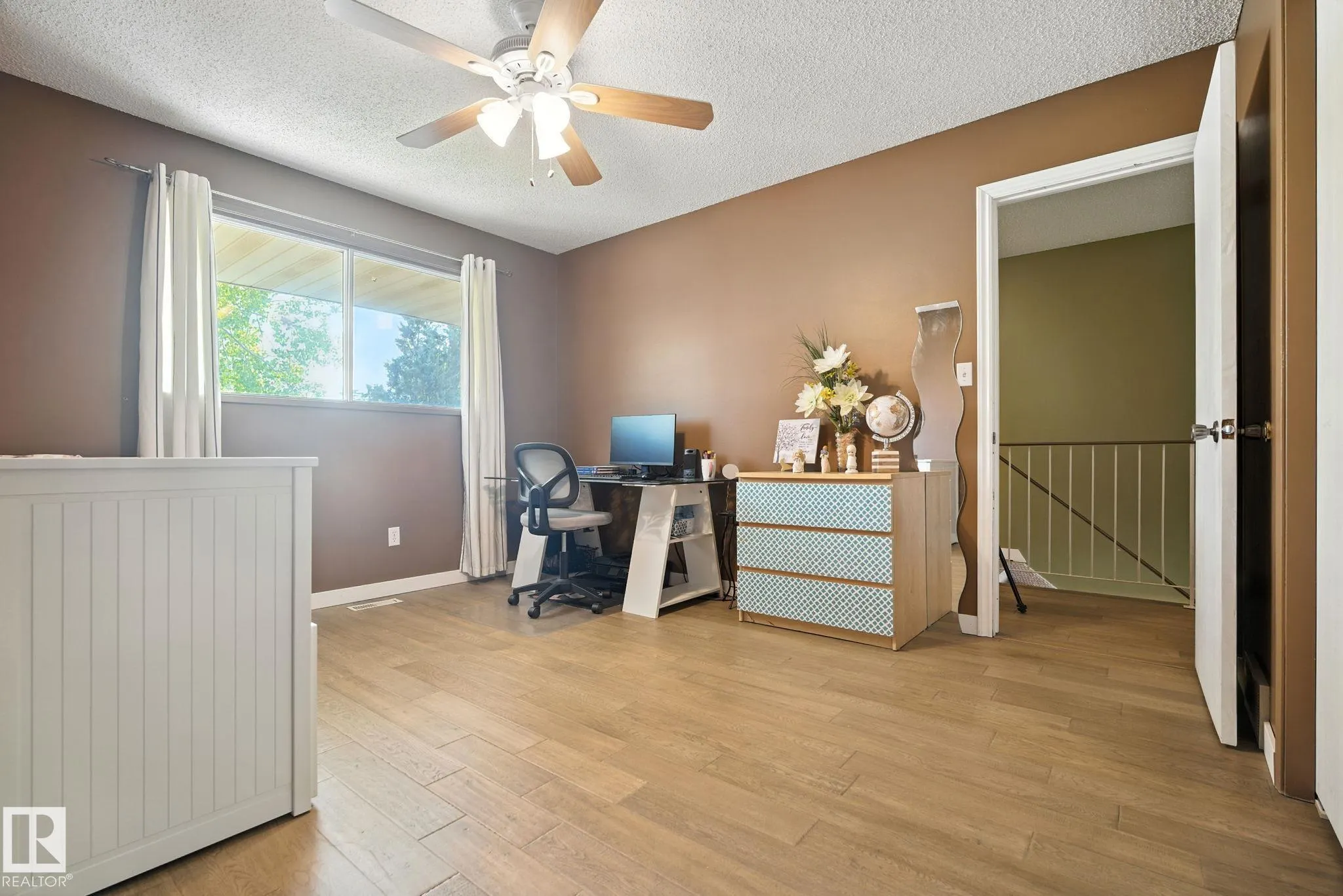 93 Wellington Crescent