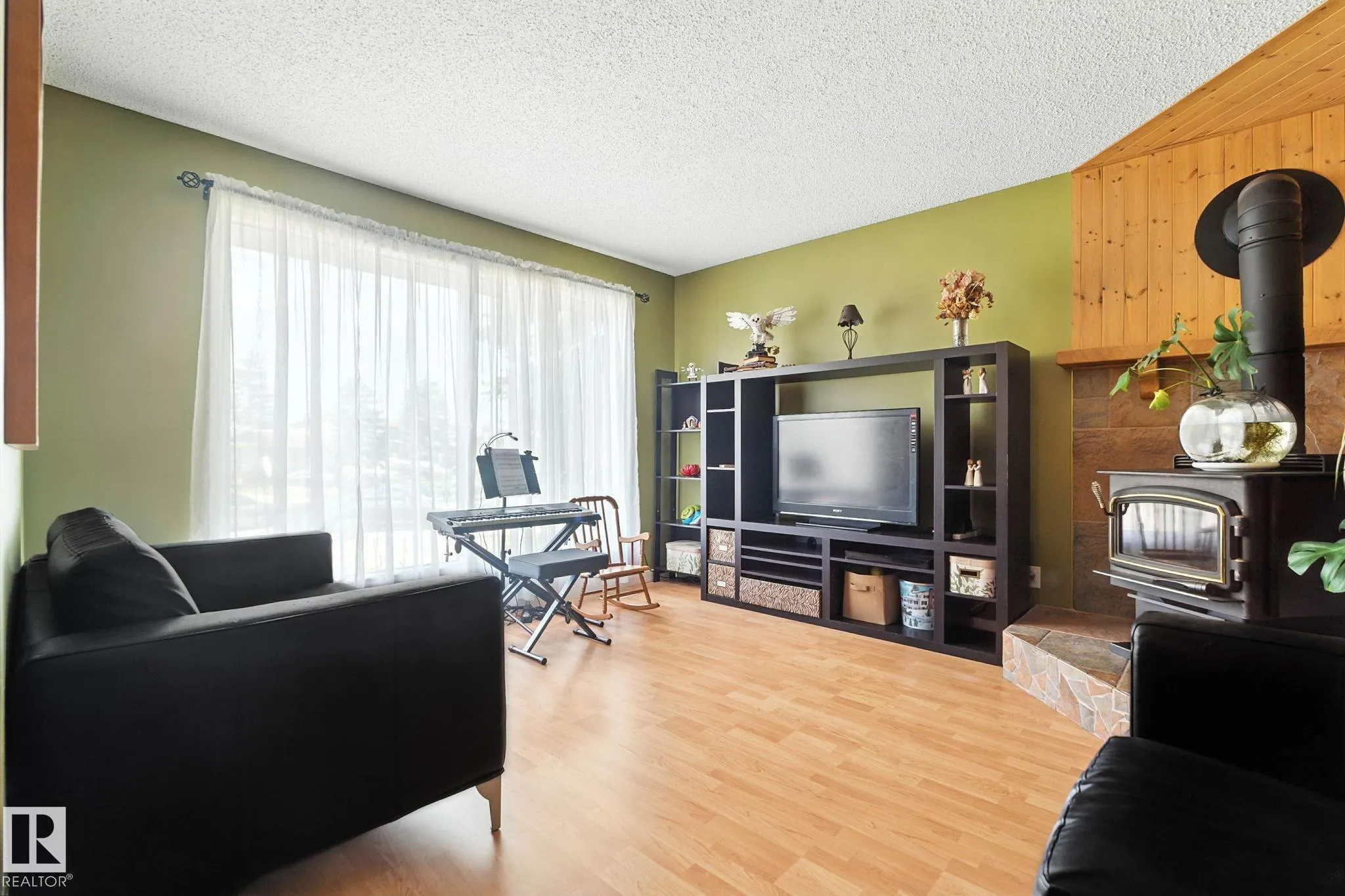 93 Wellington Crescent