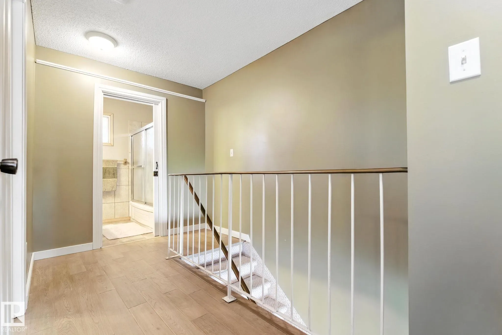 93 Wellington Crescent